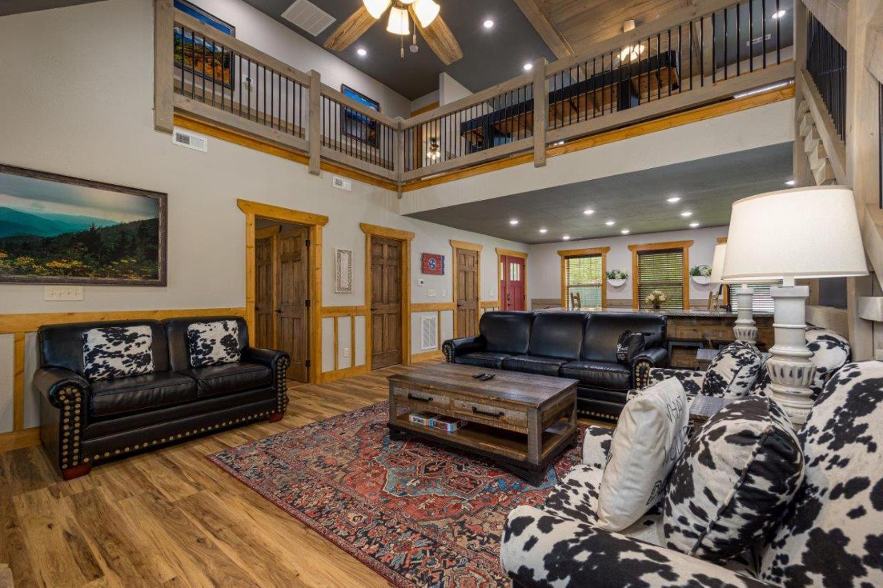 Tri-Star Lodge by Eden Crest