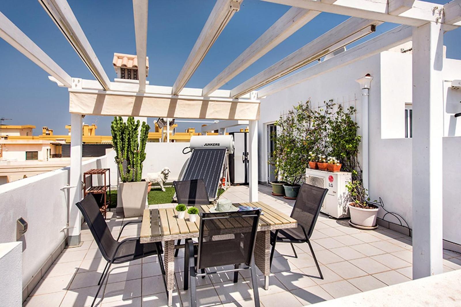 CosmoPolitan Residence view 5