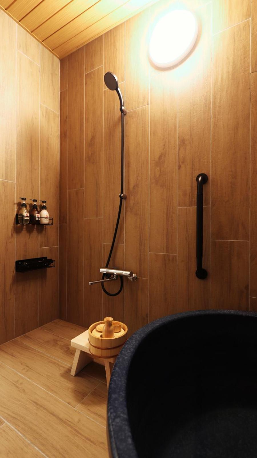 Private Bath House Near Namba Free Parking 101