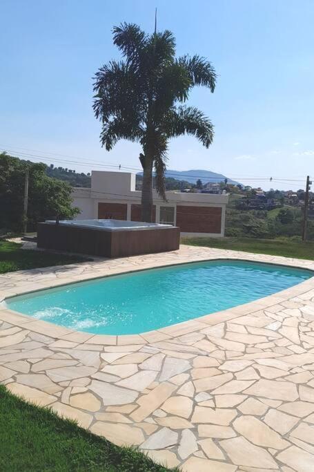 Casa na Represa de Joanópolis em Condominio