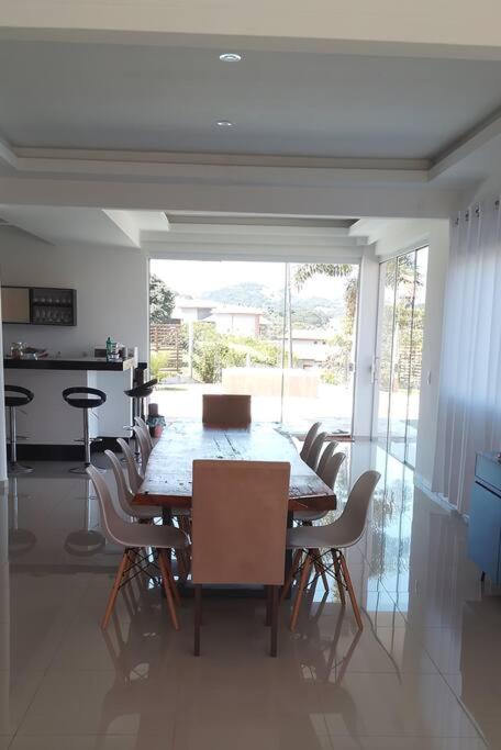 Casa na Represa de Joanópolis em Condominio