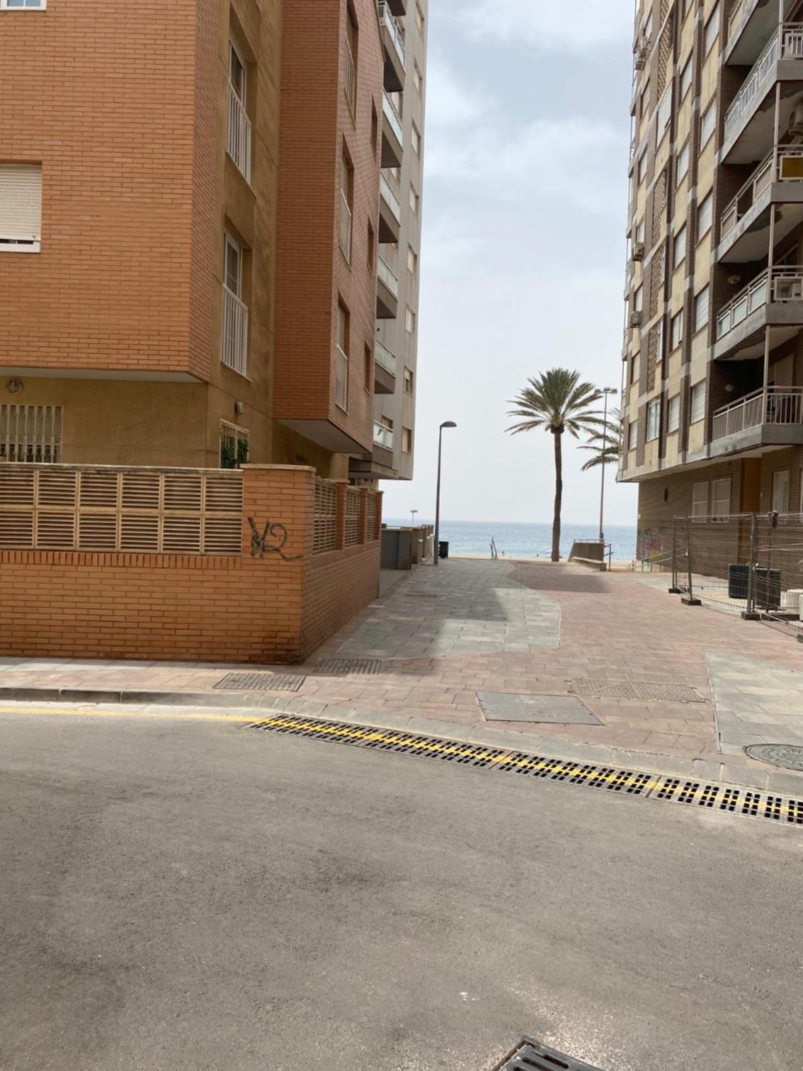 Almeria playa Zapillo