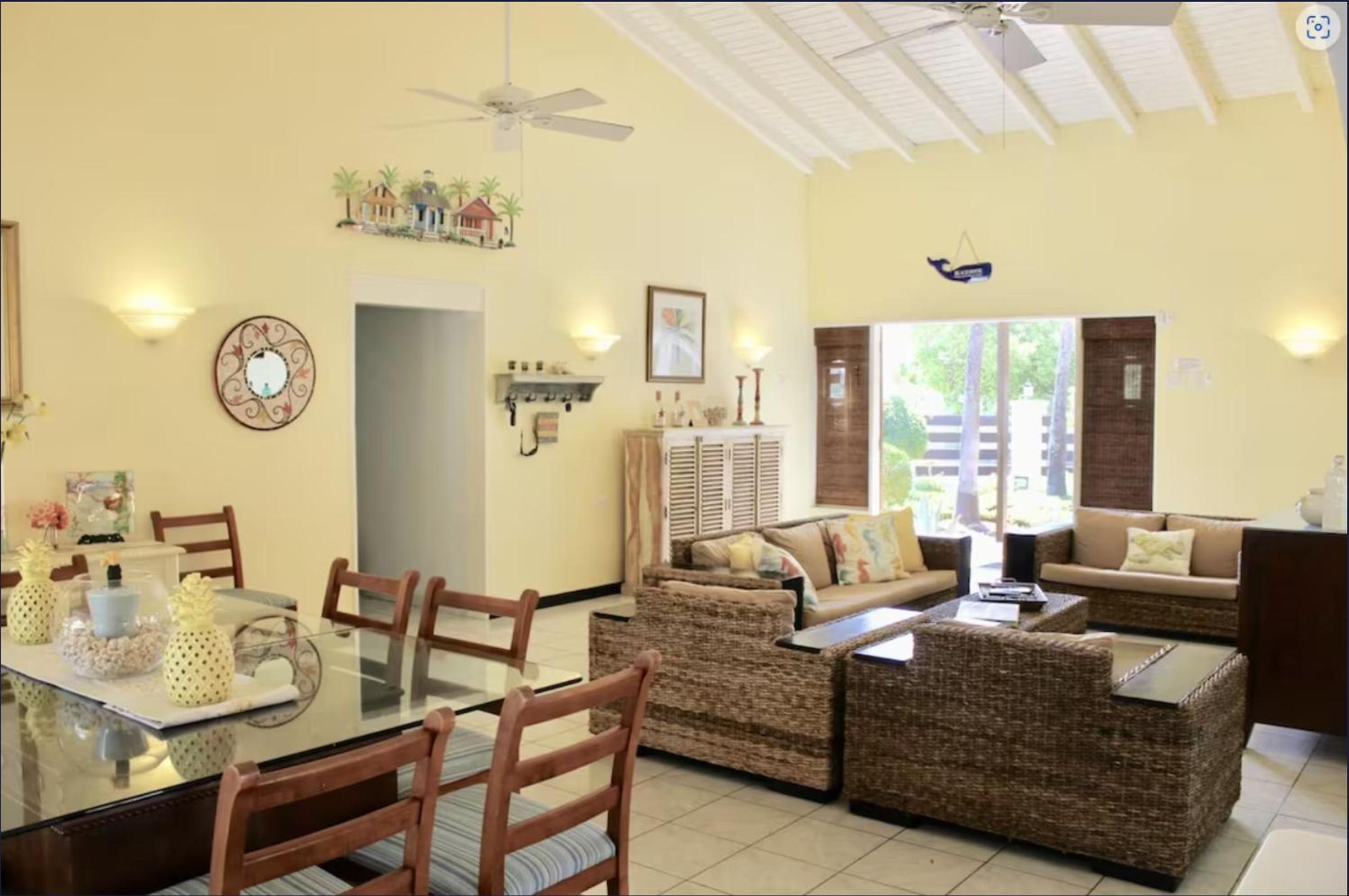 Private Villa with Pool, Close to Beach, Snorkeling! Perfect for Families!