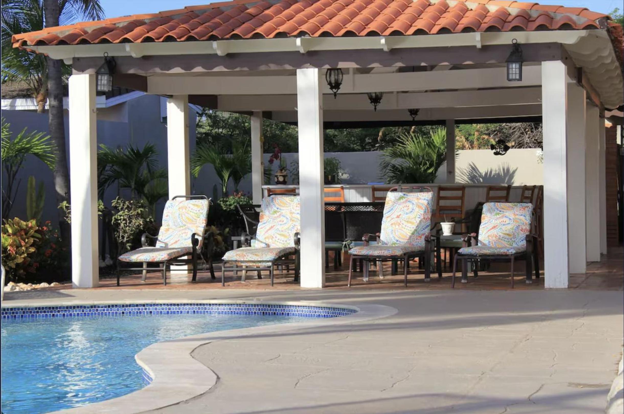 Private Villa with Pool, Close to Beach, Snorkeling! Perfect for Families!