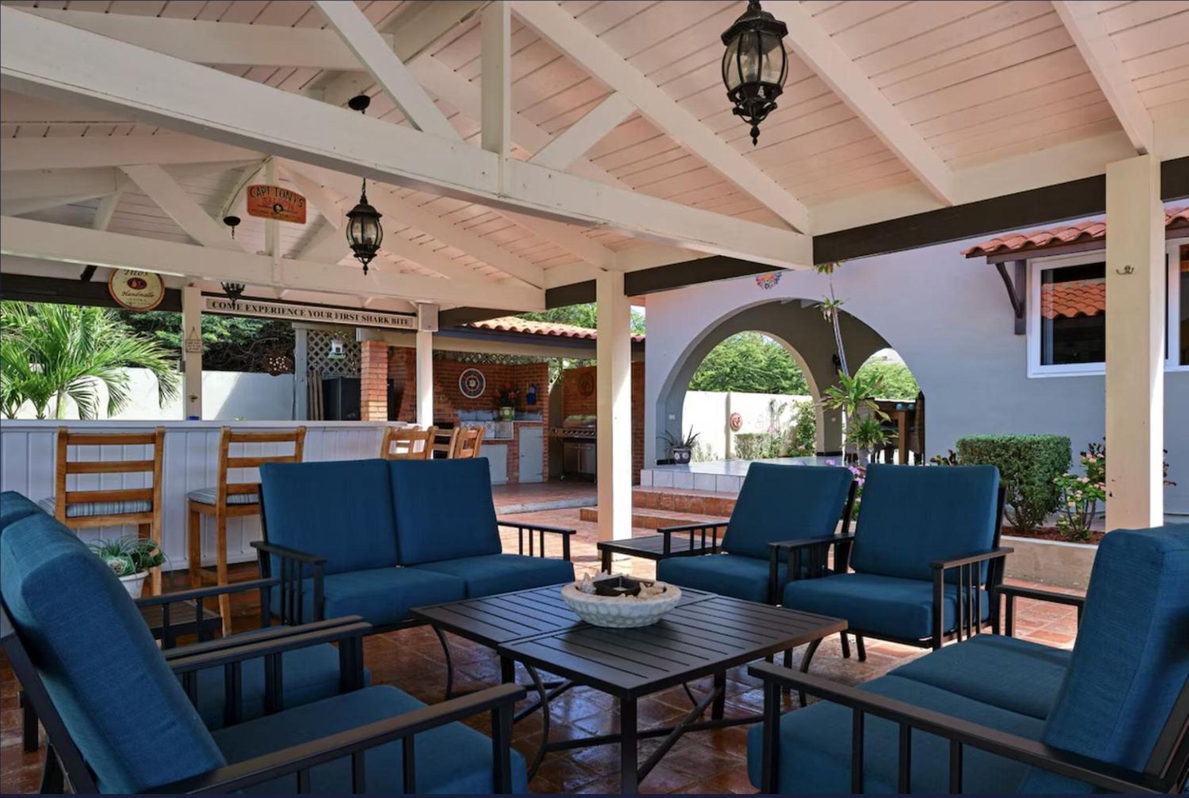 Private Villa with Pool, Close to Beach, Snorkeling! Perfect for Families!