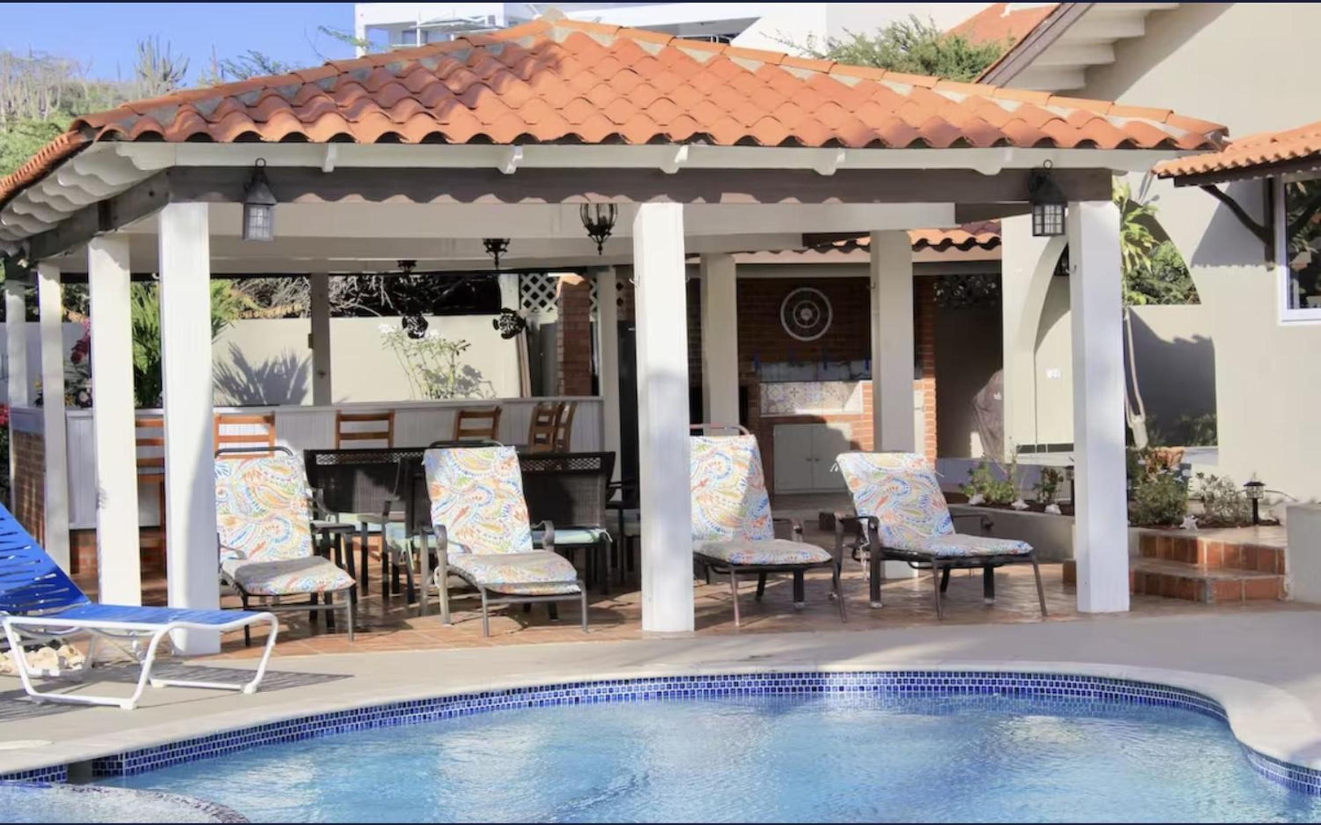 Private Villa with Pool, Close to Beach, Snorkeling! Perfect for Families!