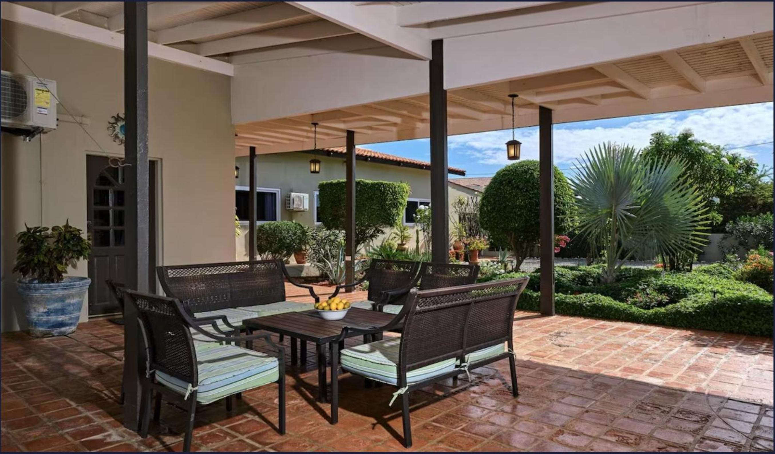 Private Villa with Pool, Close to Beach, Snorkeling! Perfect for Families!