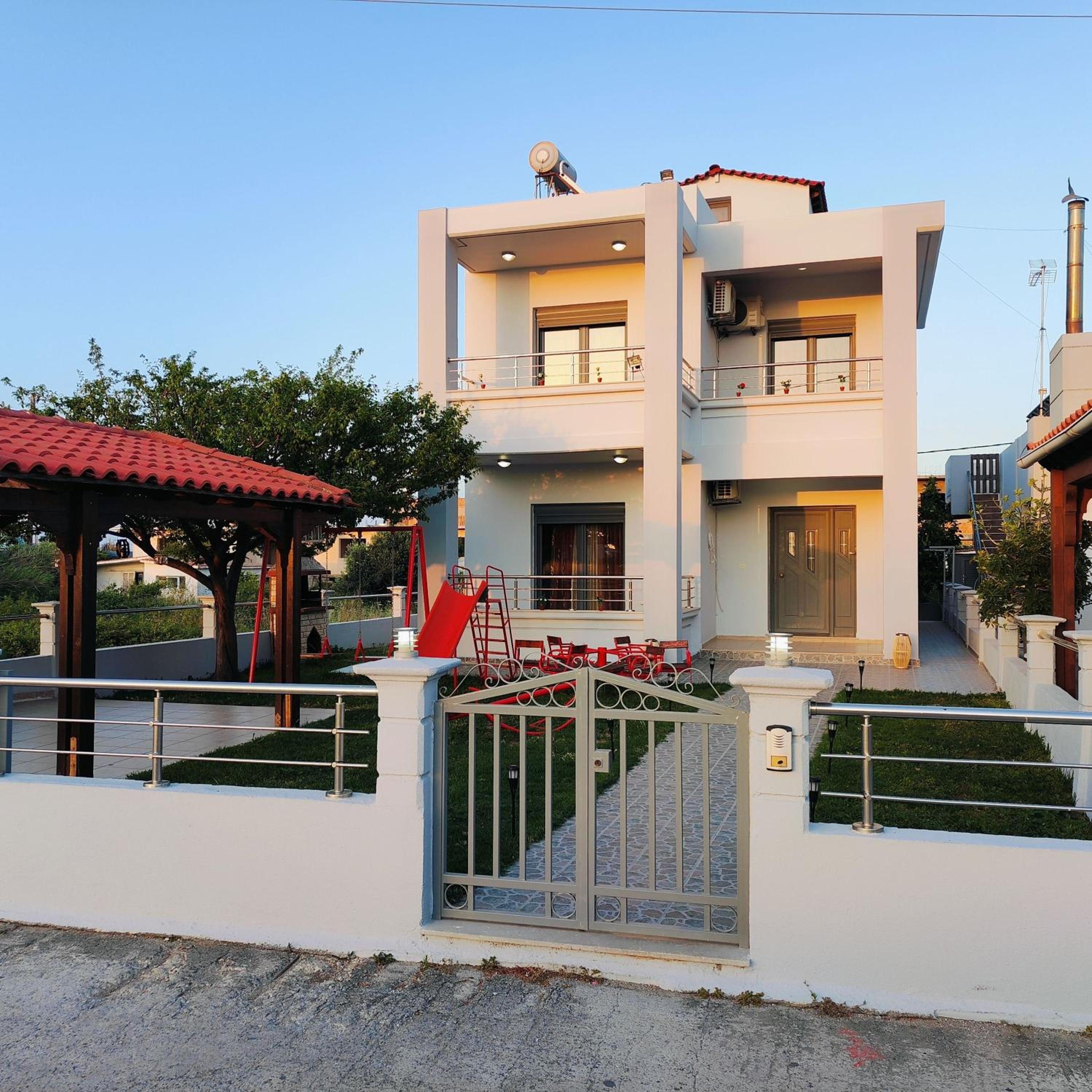 Amaya House near the Beach