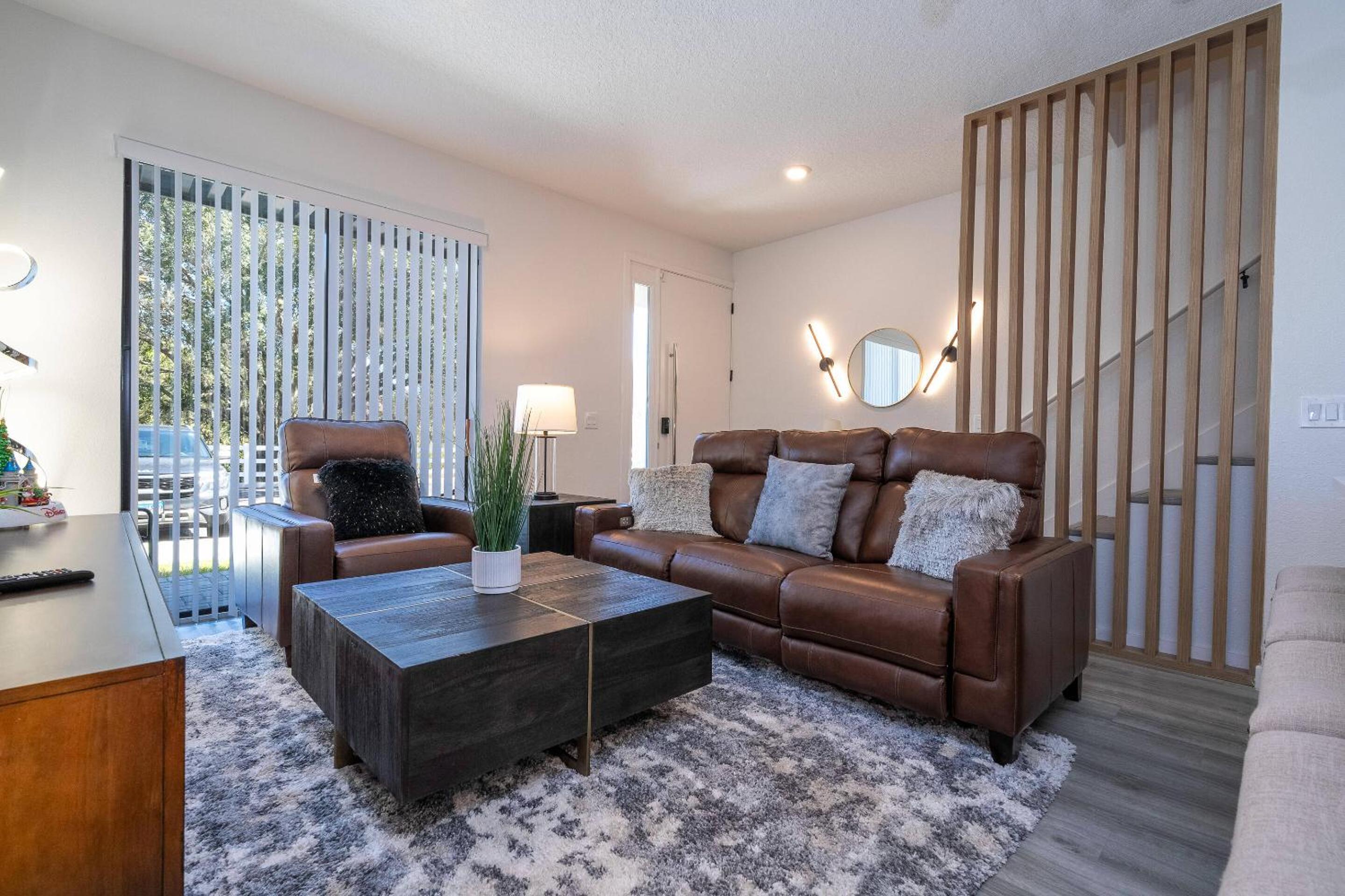 Cozy Vacation home only 10 miles from Disney 89 view 5