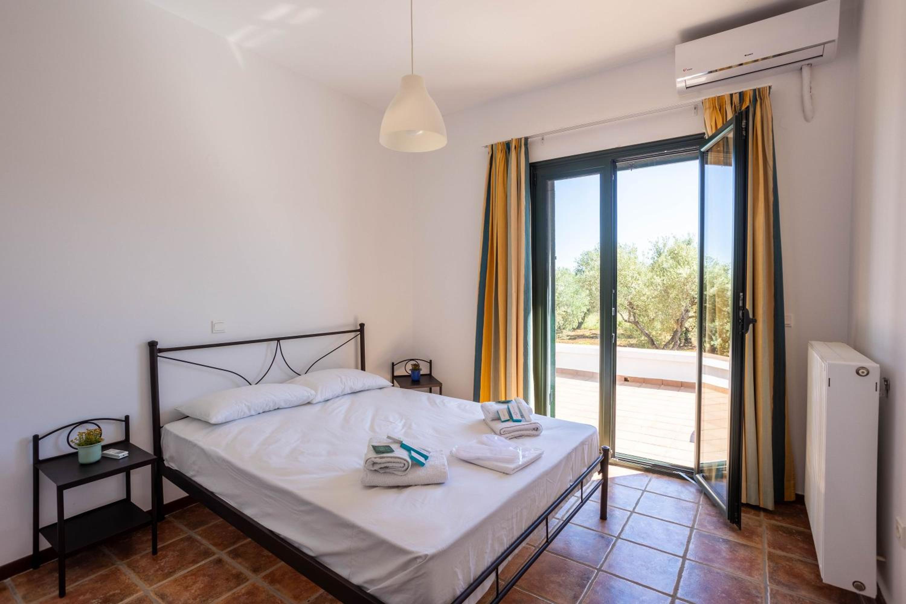 Aipeia Country House