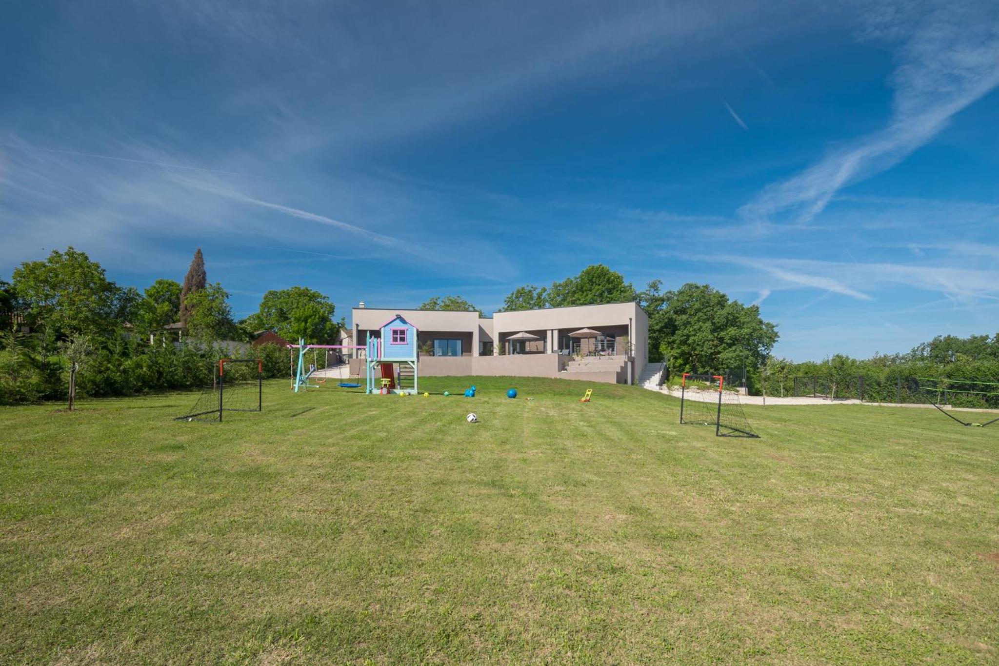 Residence Villa Manuela - Batlug