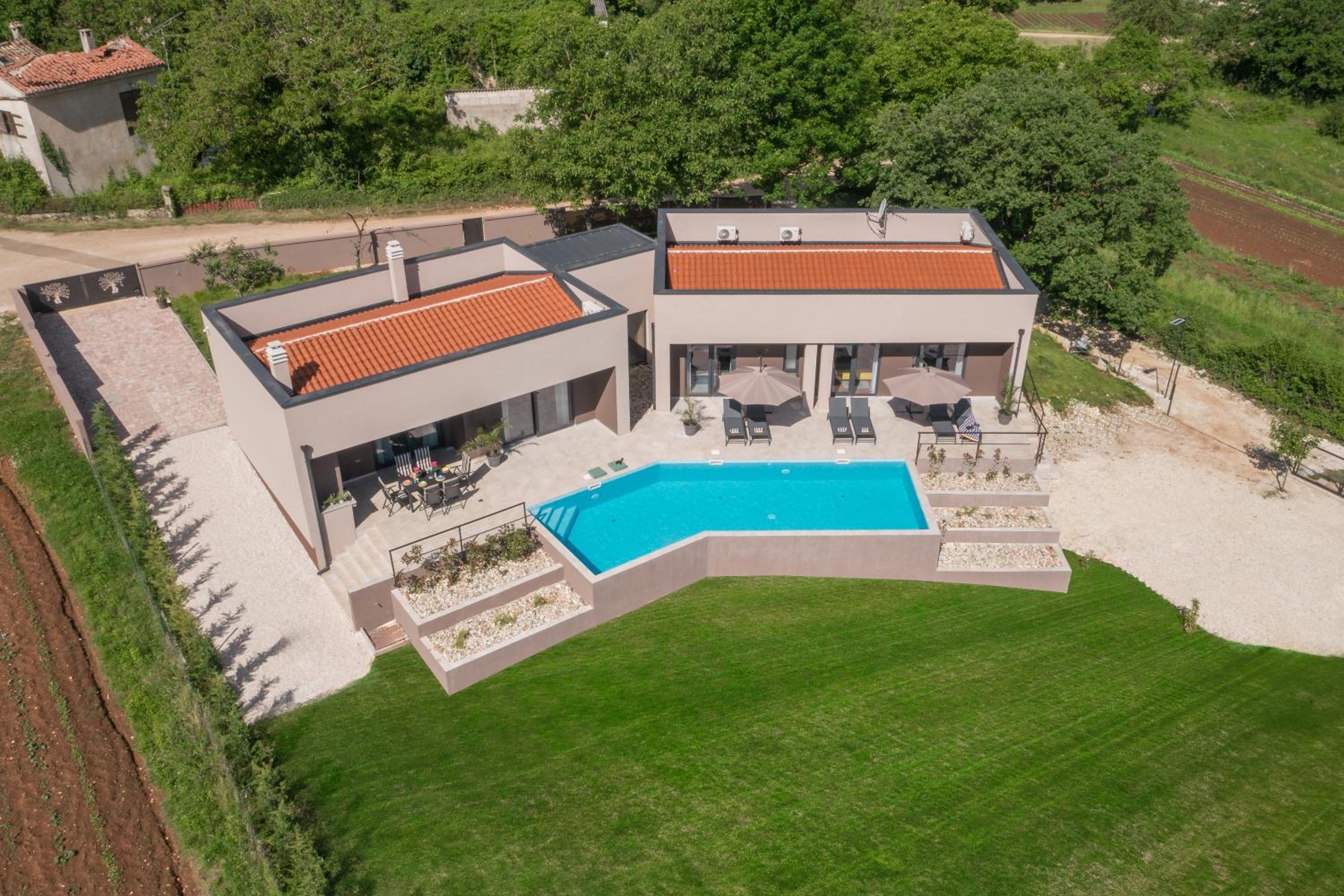 Residence Villa Manuela - Batlug
