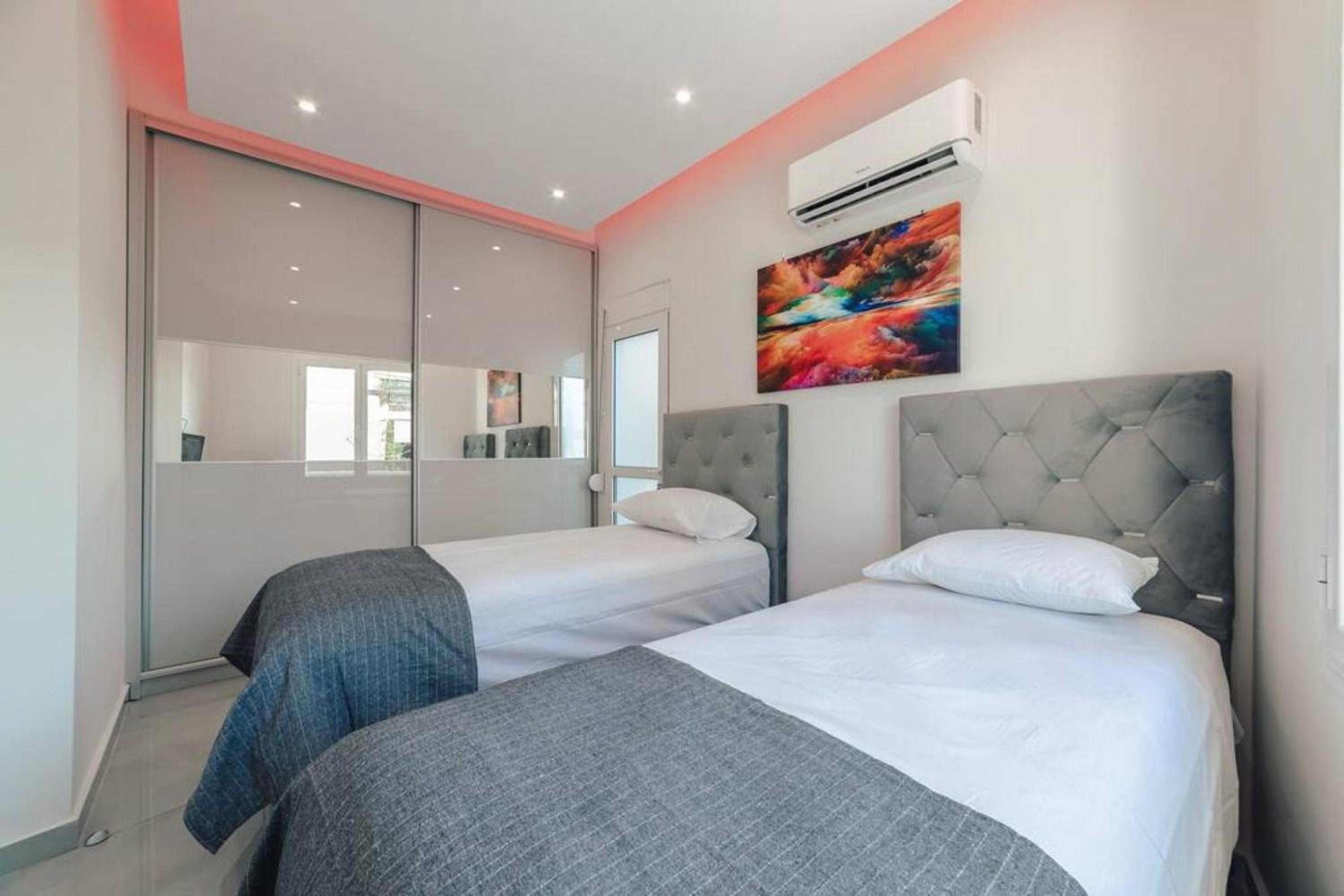 VIP flat Palaio Faliro 2BD