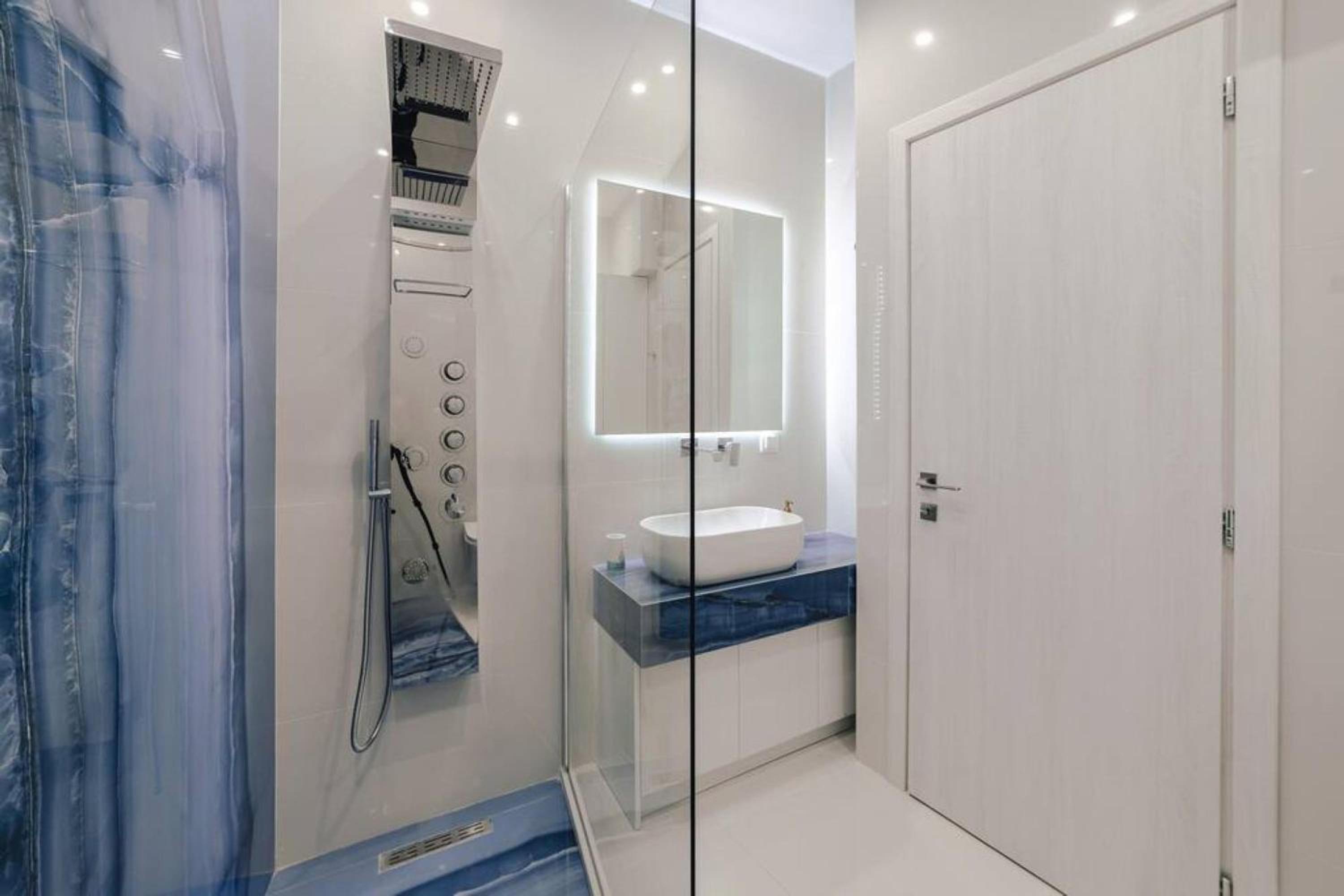 VIP flat Palaio Faliro 2BD
