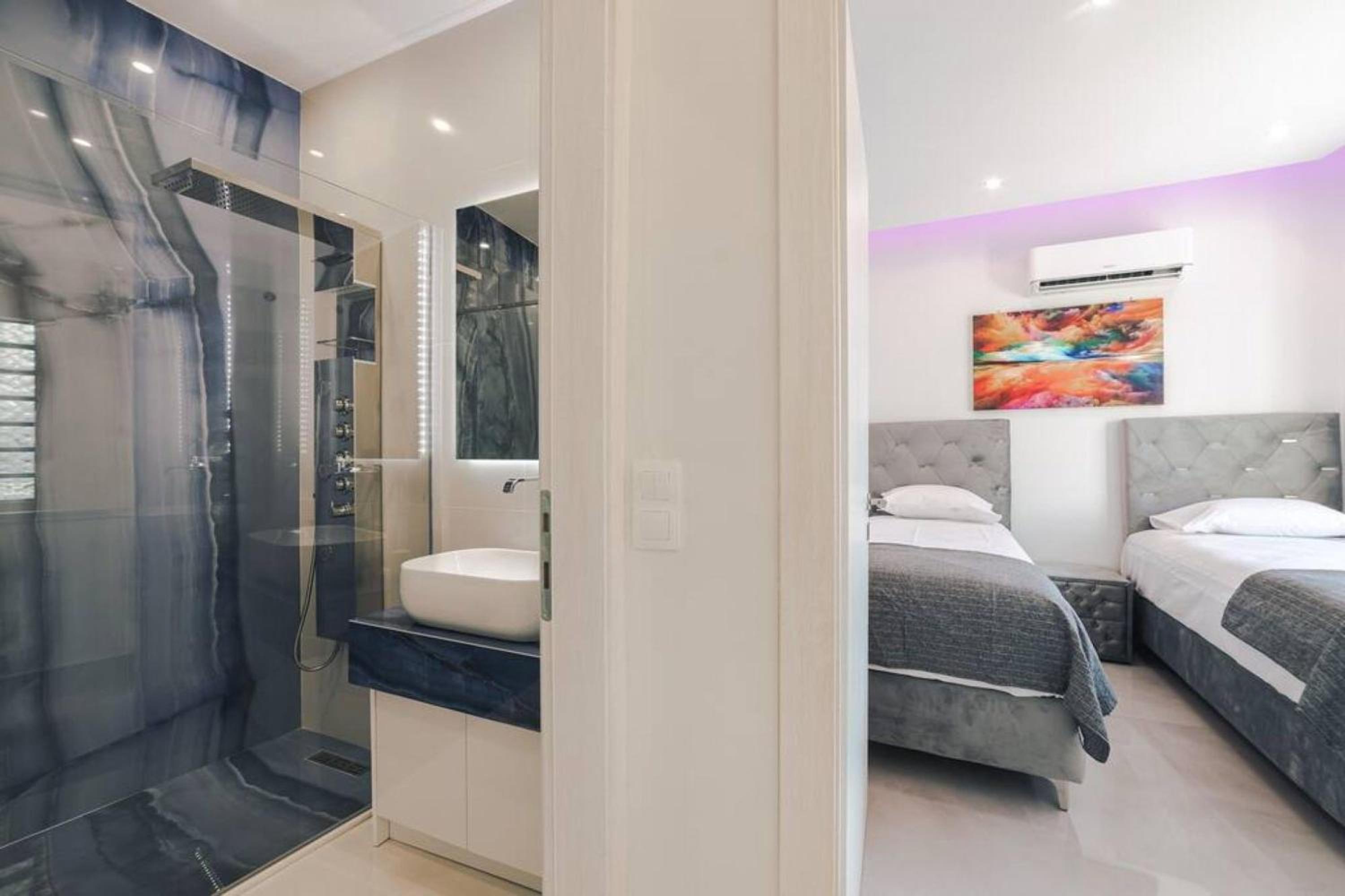 VIP flat Palaio Faliro 2BD