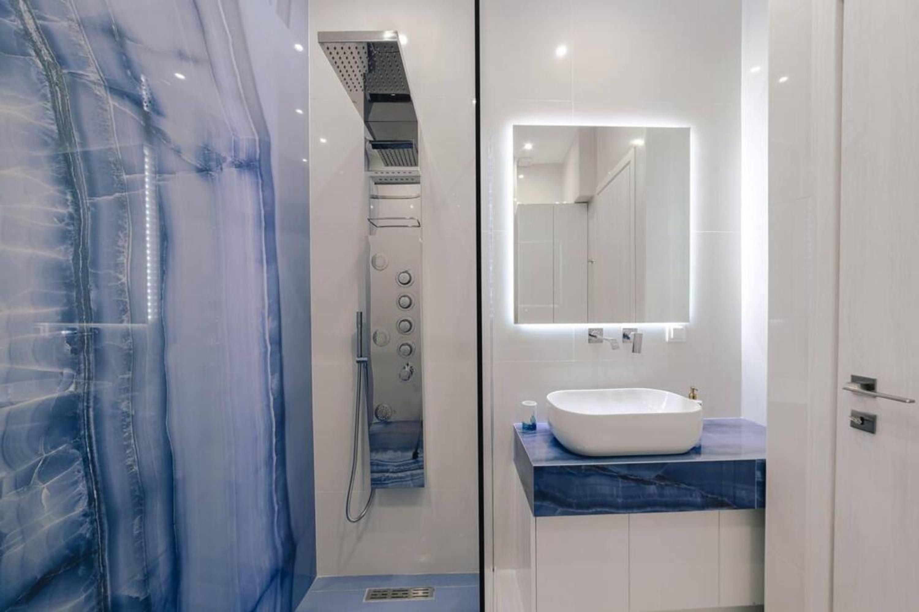 VIP flat Palaio Faliro 2BD