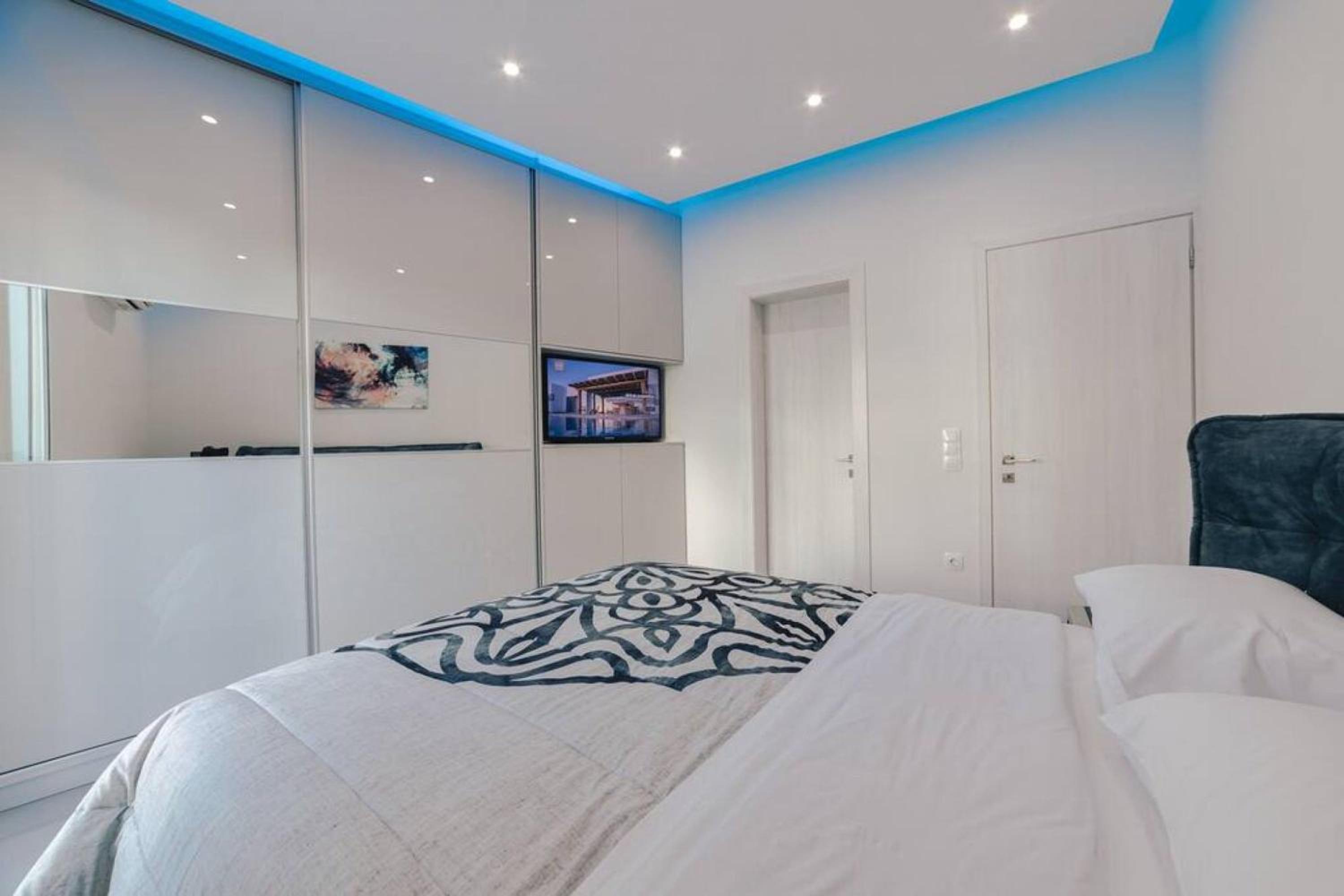 VIP flat Palaio Faliro 2BD
