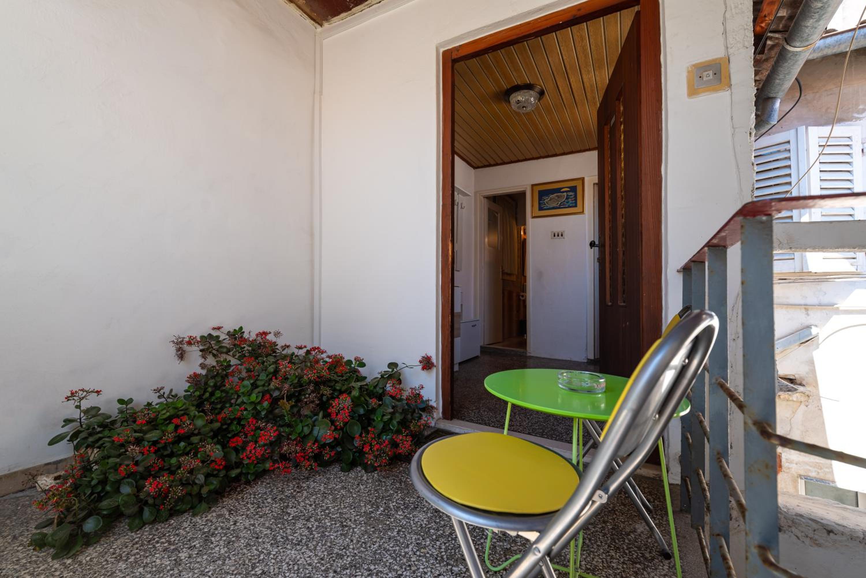 TIMELESS ANTIQUE Old Town with Terrace view 5