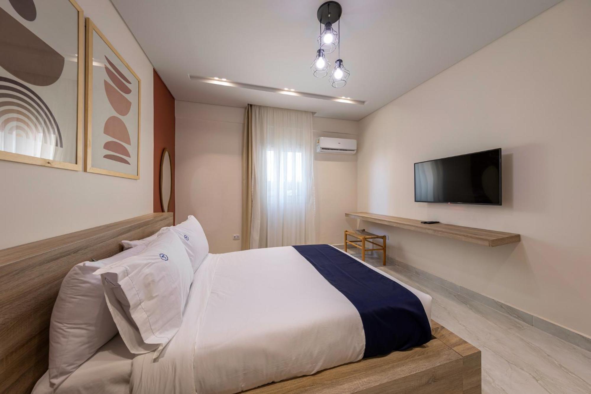 Travelholic 90 Residence