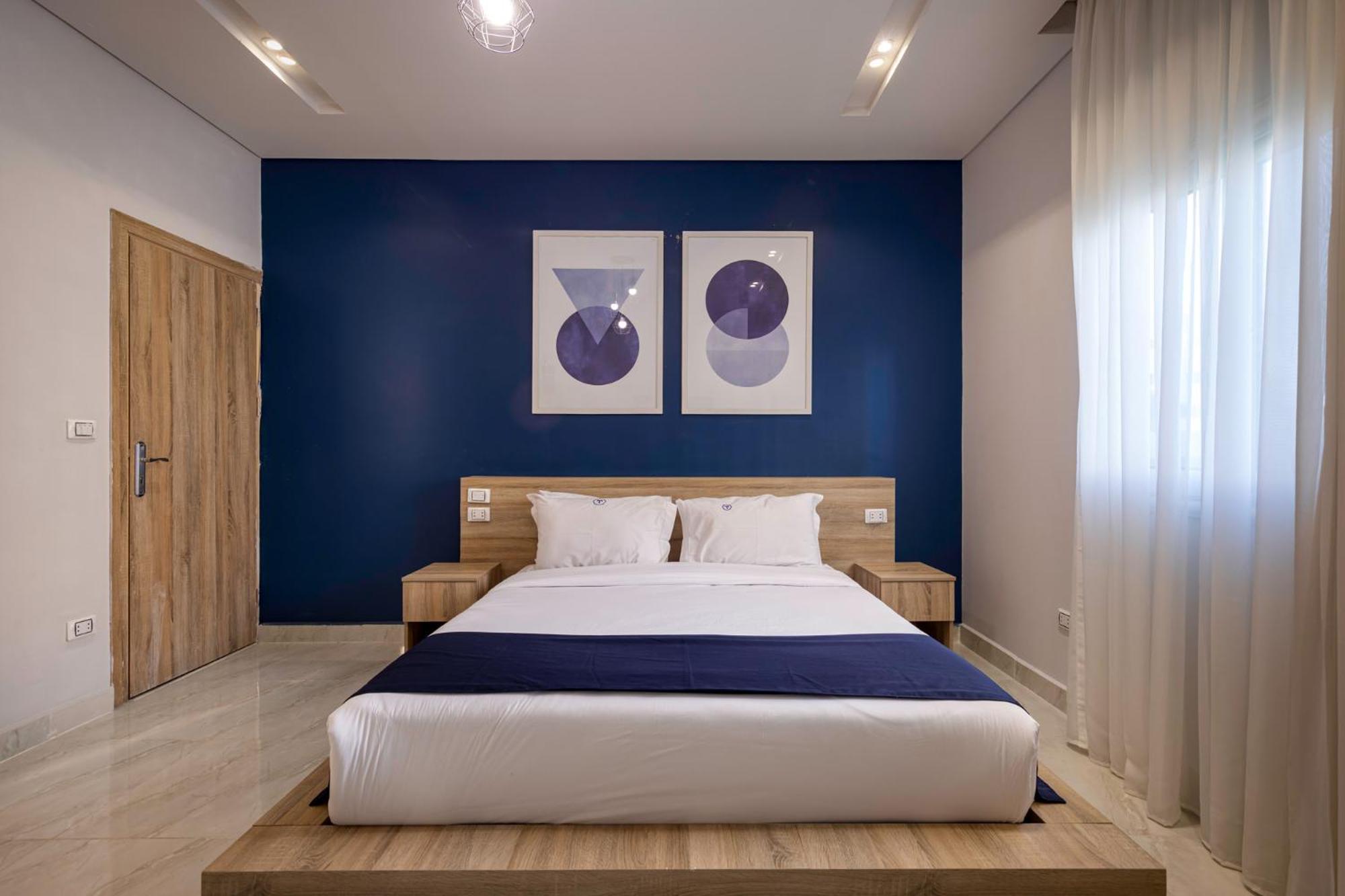 Travelholic 90 Residence