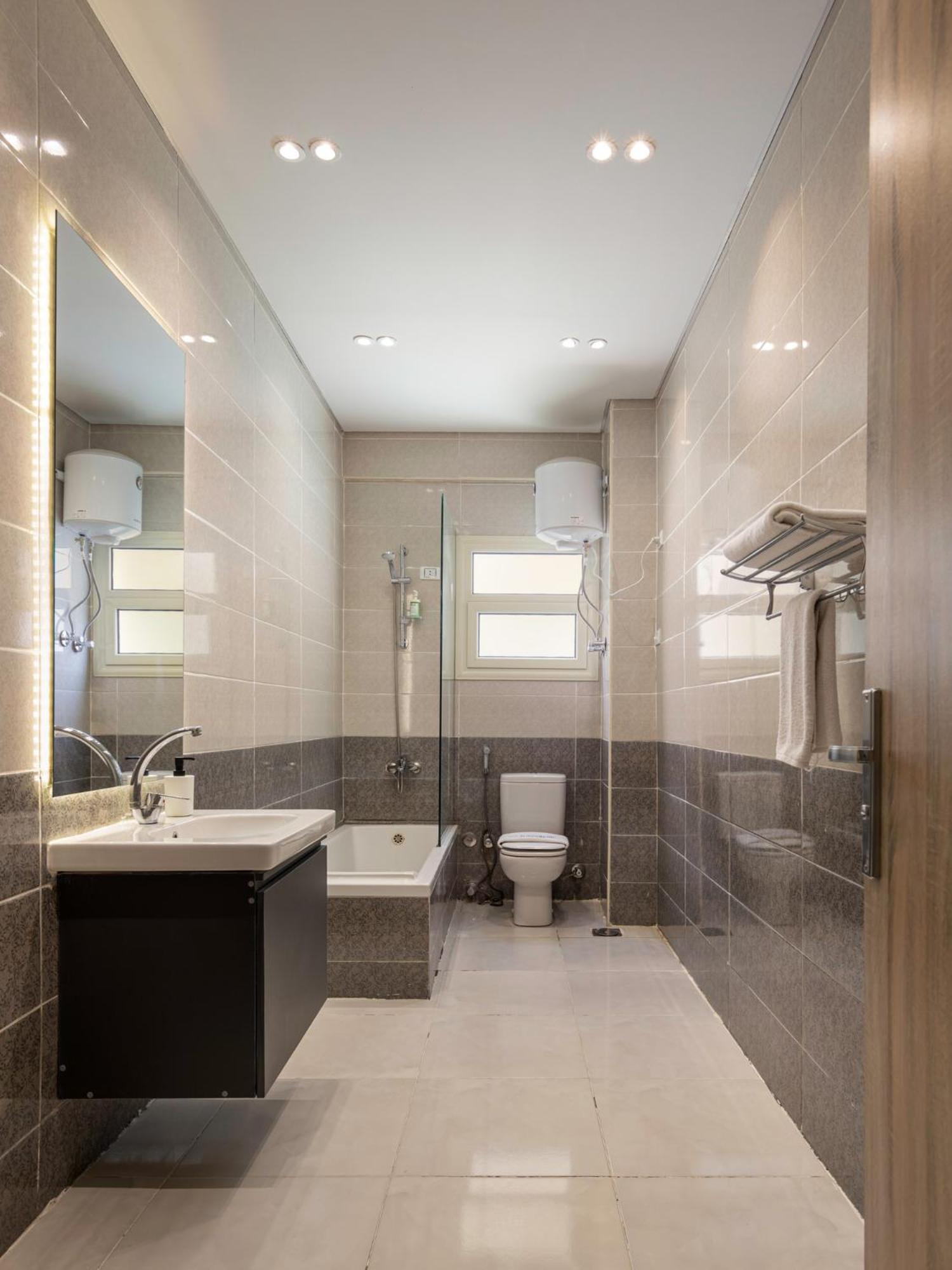 Travelholic 90 Residence