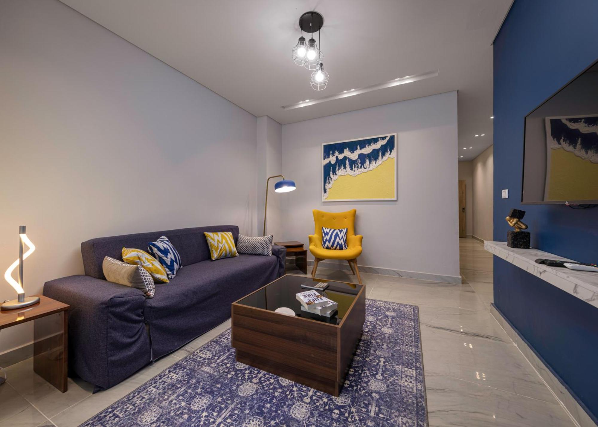 Travelholic 90 Residence