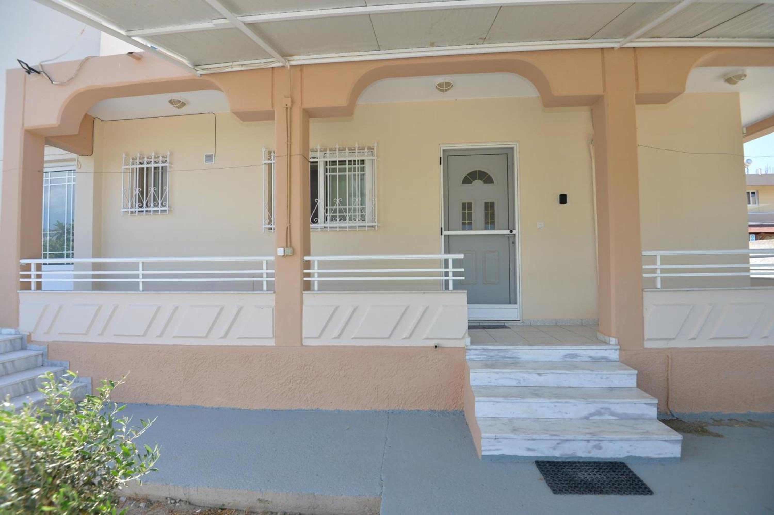 Nina's Apt in Ialysos near the Beach