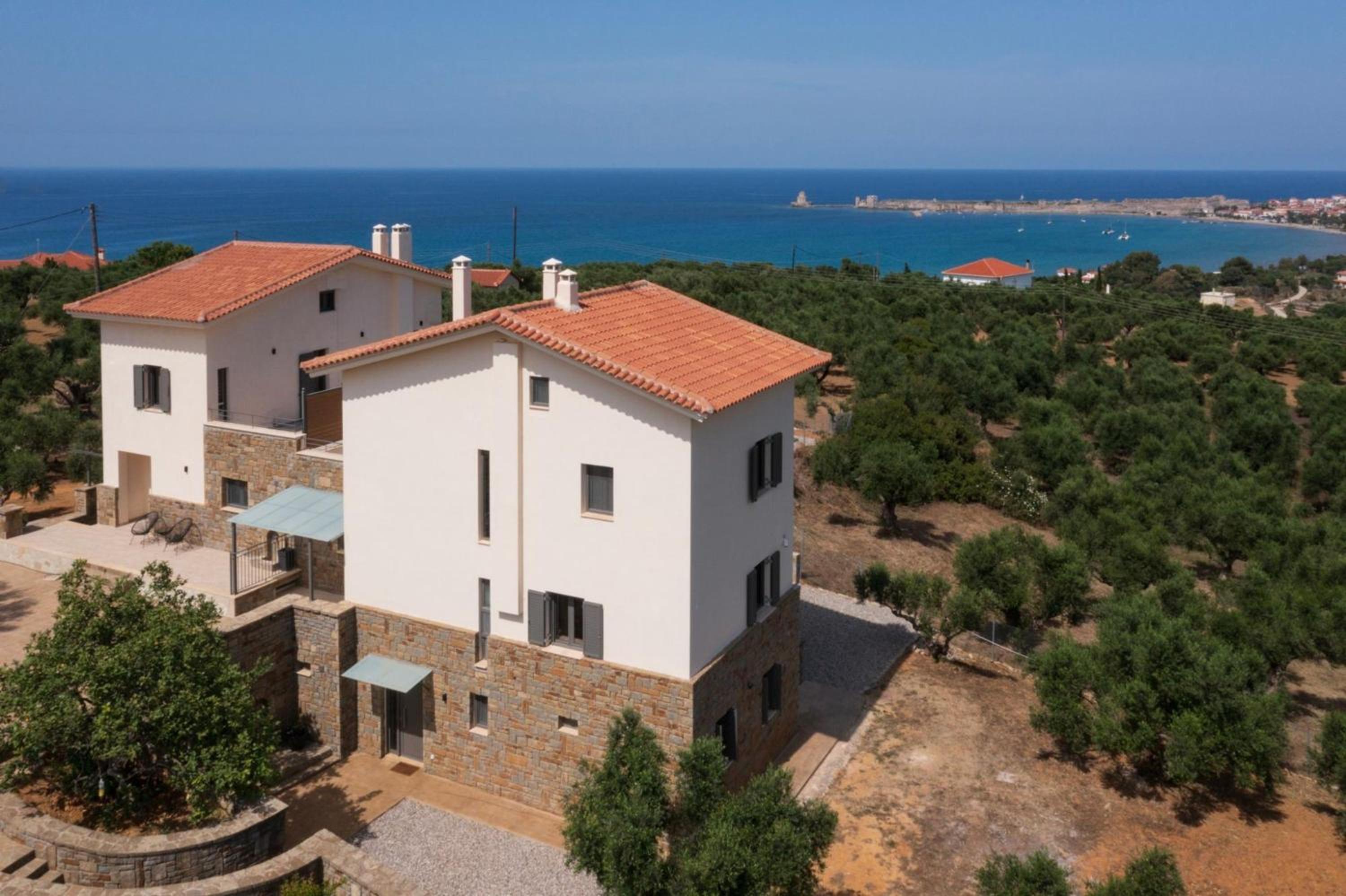 Modone Villas in Peloponnese