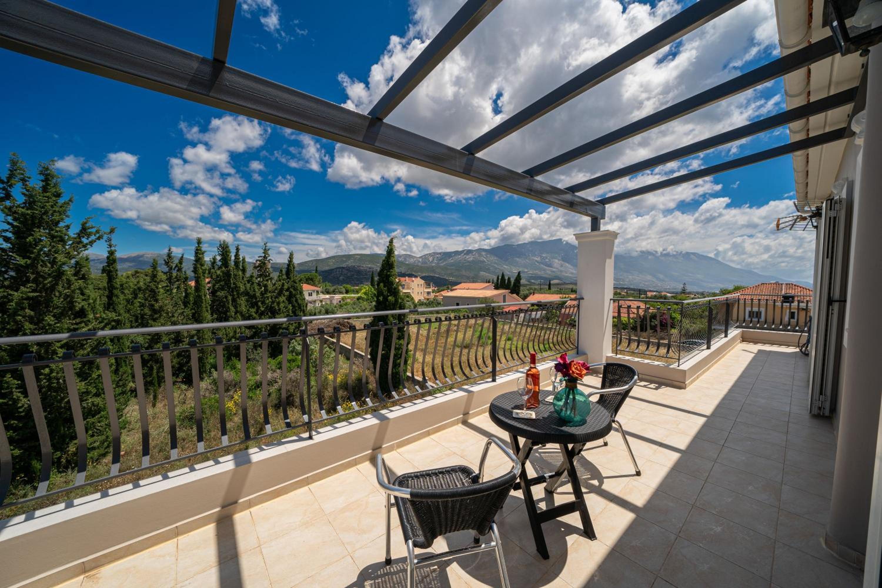 Luxury Villa Irene Metaxata