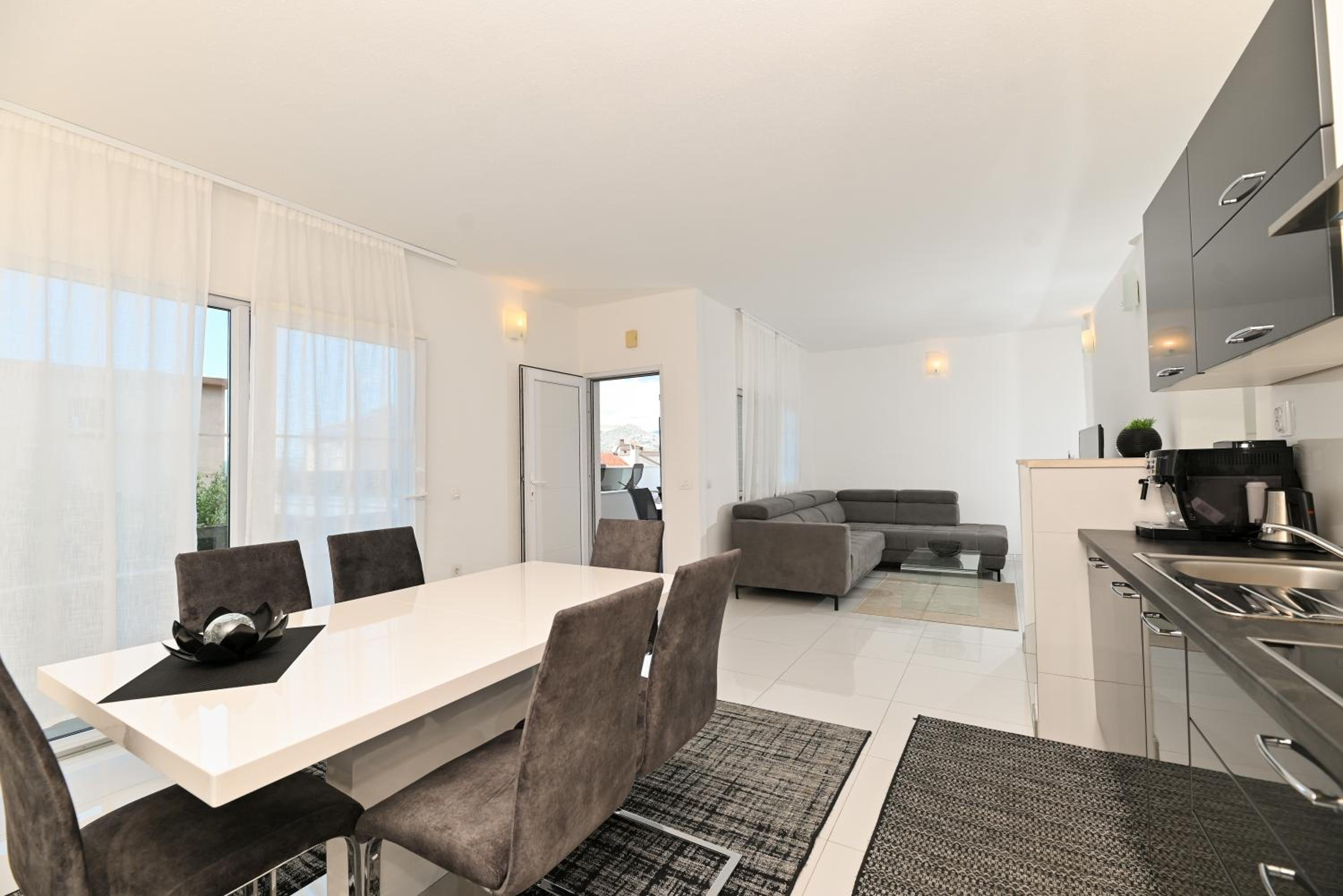 Apartmani- Lastro view 4