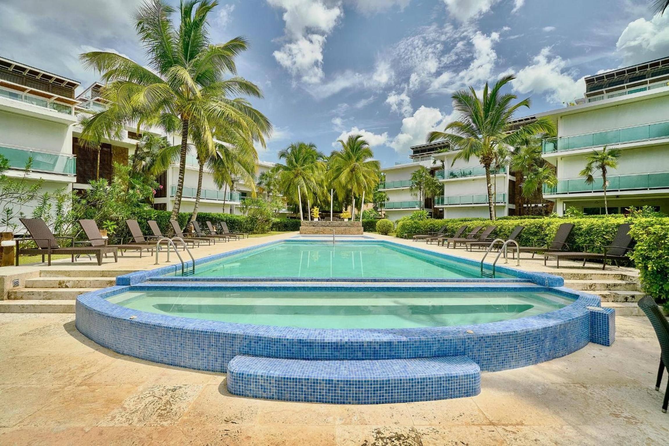 Beachfront Condo Retreat W- Direct Beach Access, Las Terrenas-El Limón view 5