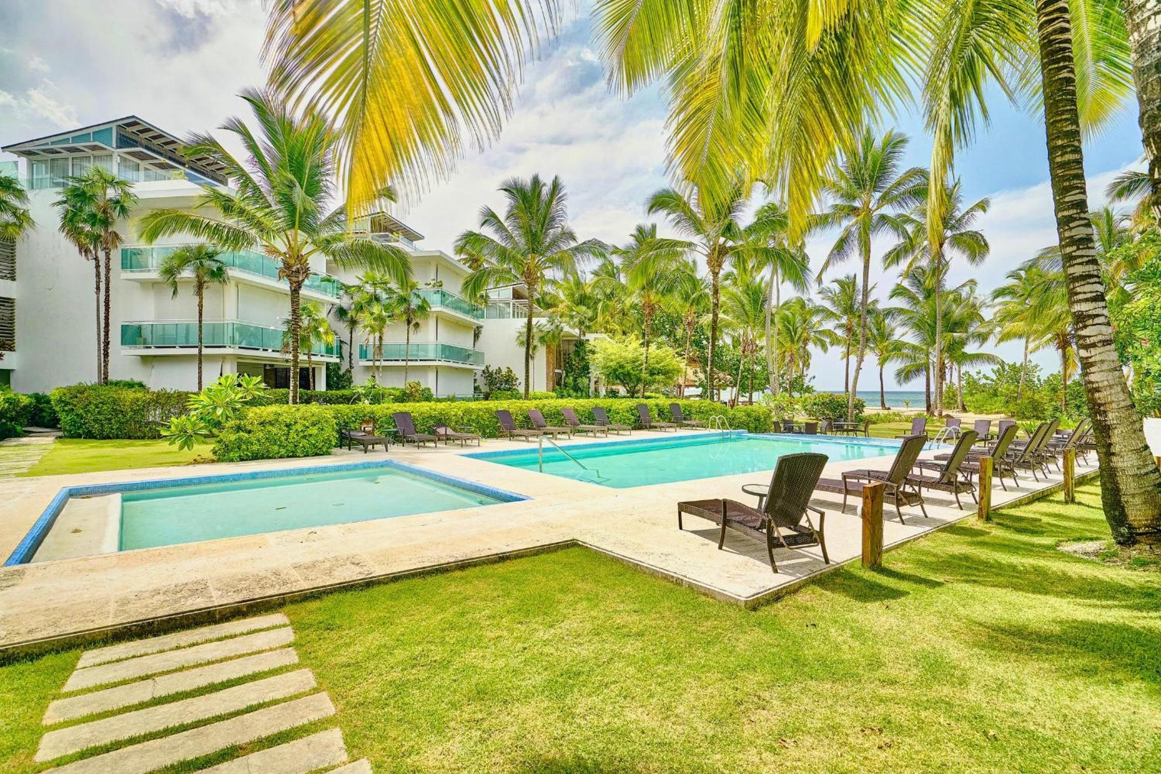 Beachfront Condo Retreat W- Direct Beach Access, Las Terrenas-El Limón view 2
