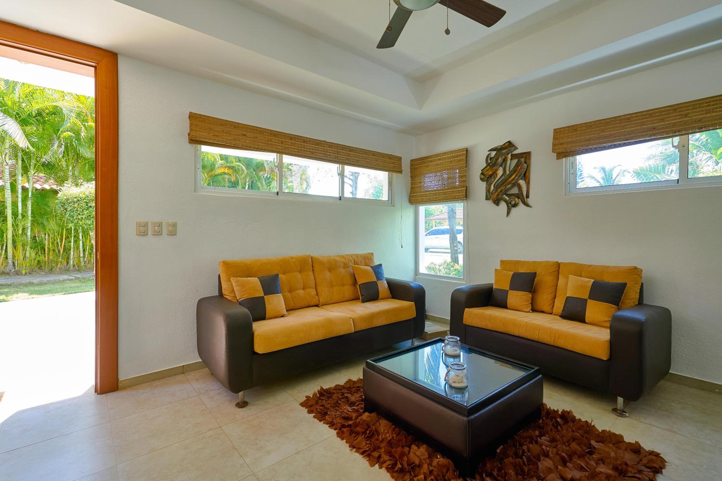 Comfy Spacious Villa W- Pool, Jacuzzi, Bbq view 3