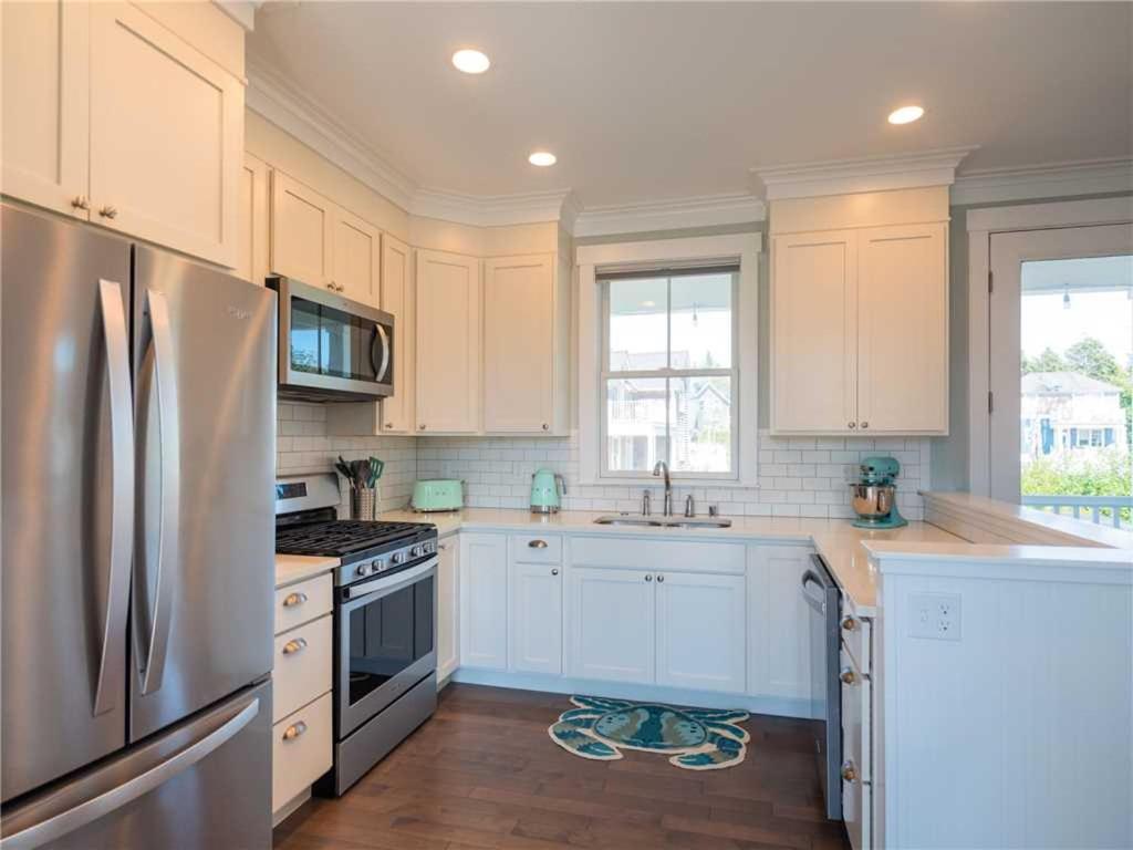 Seaglass Cottage by Seabrook Hospitality