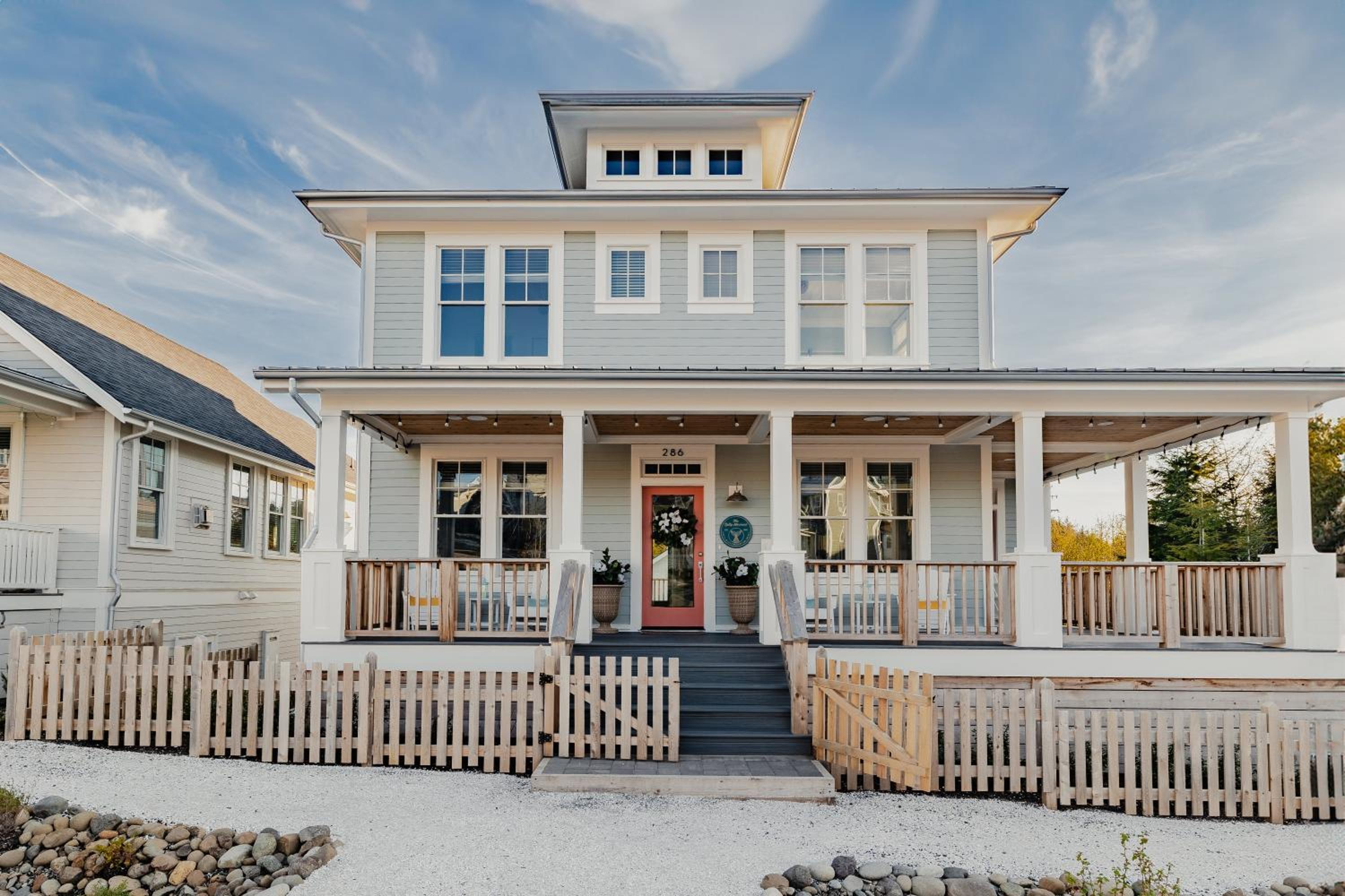 The Salty Mermaid by Seabrook Hospitality - main view