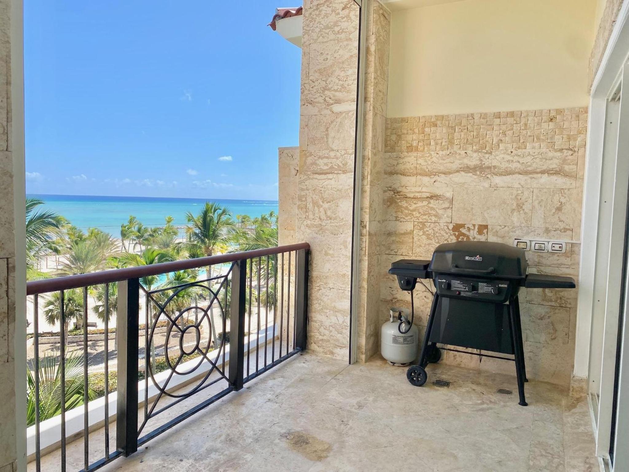 Beautiful Beachfront Penthouse At Cap Cana