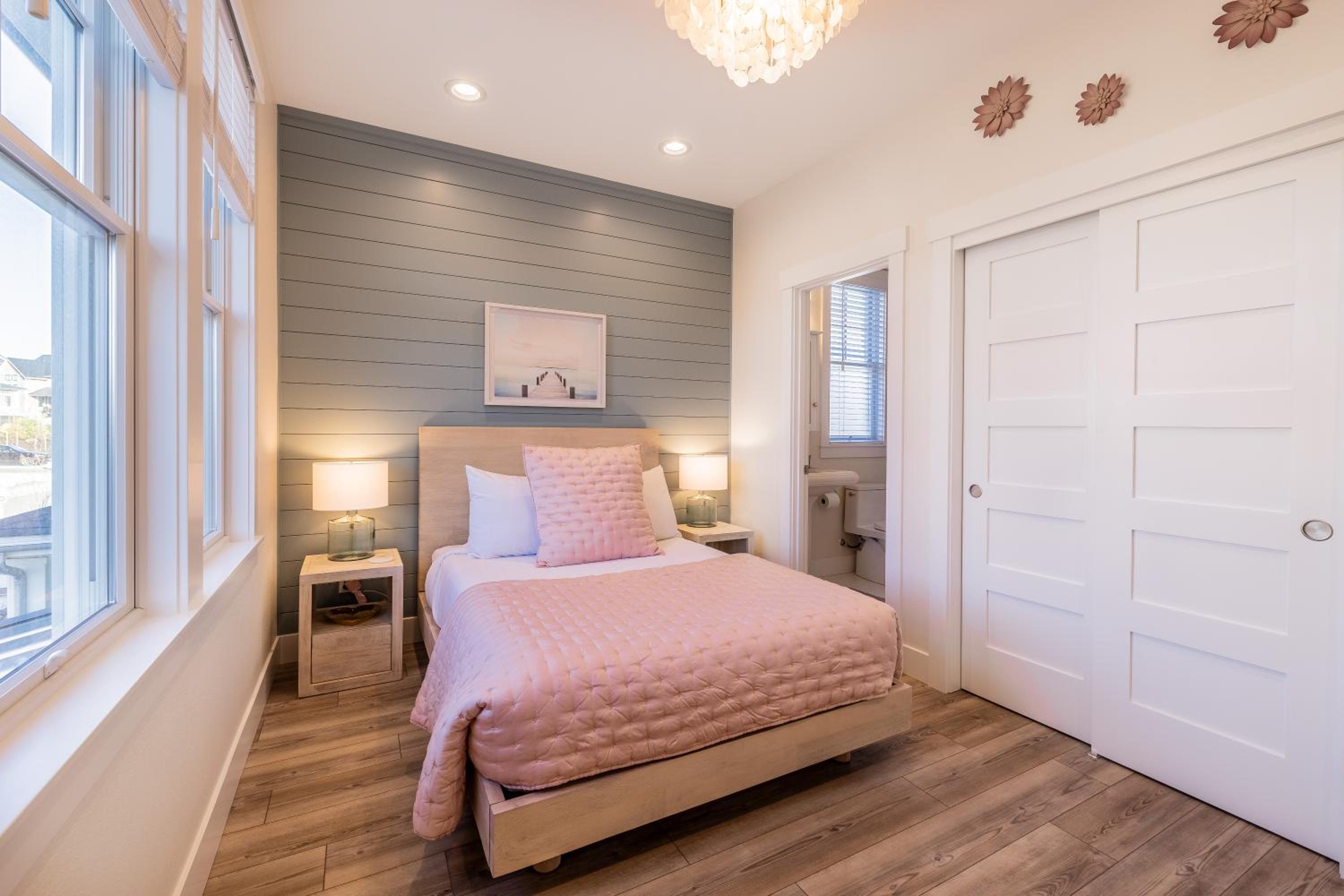 The Salty Mermaid by Seabrook Hospitality view 2
