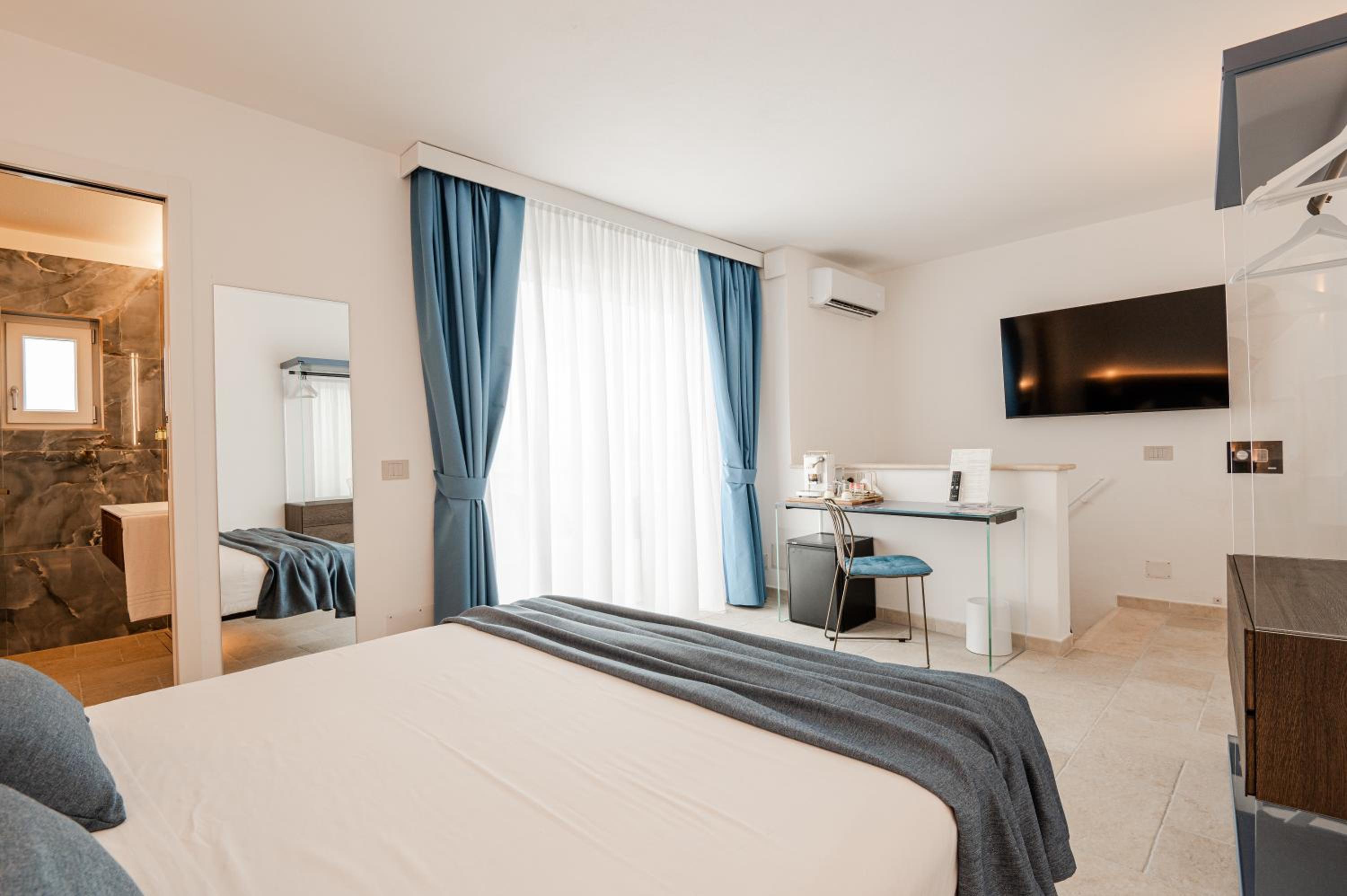 Cela Una Volta photo 5