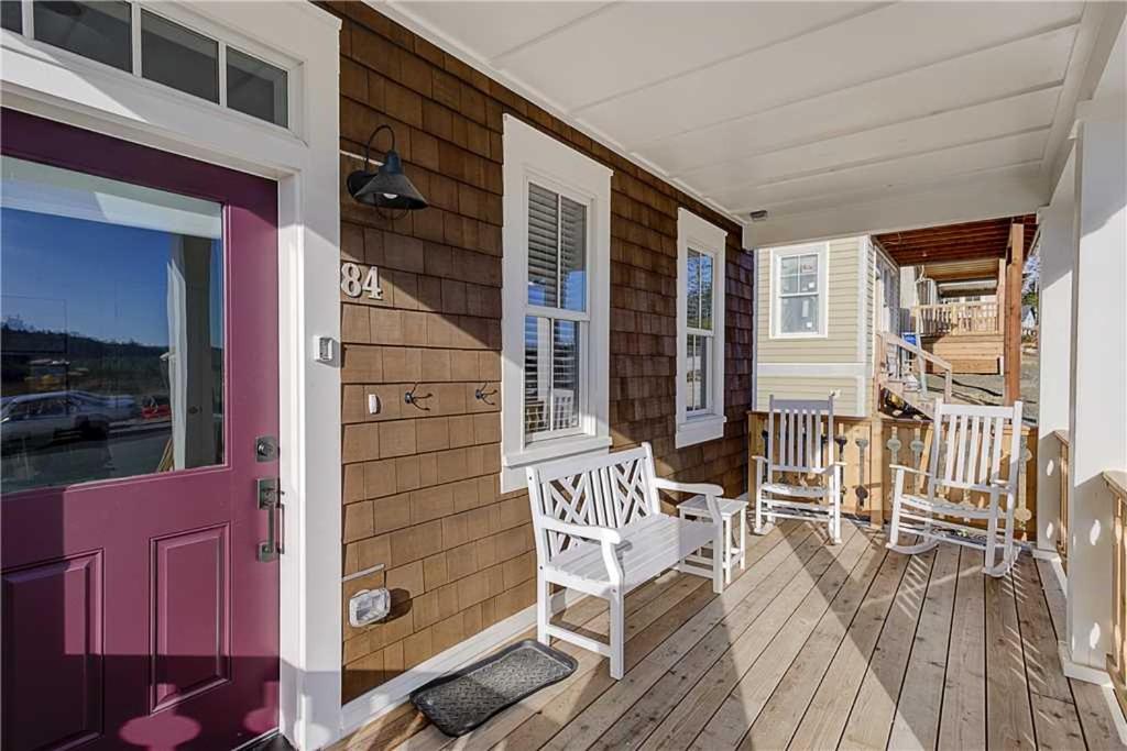Silver Seadream by Seabrook Hospitality