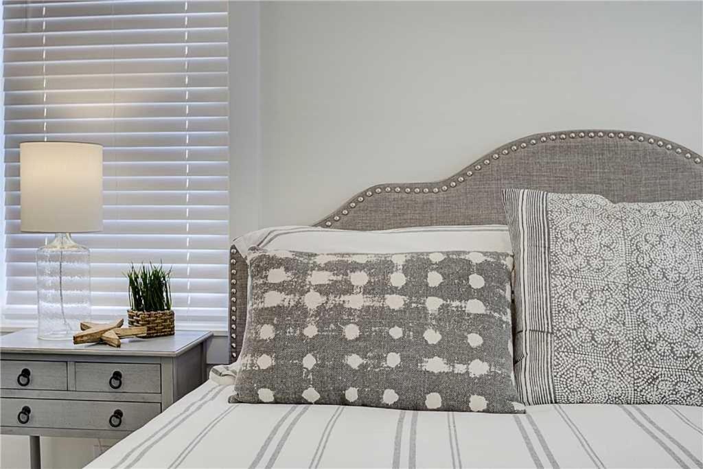Silver Seadream by Seabrook Hospitality
