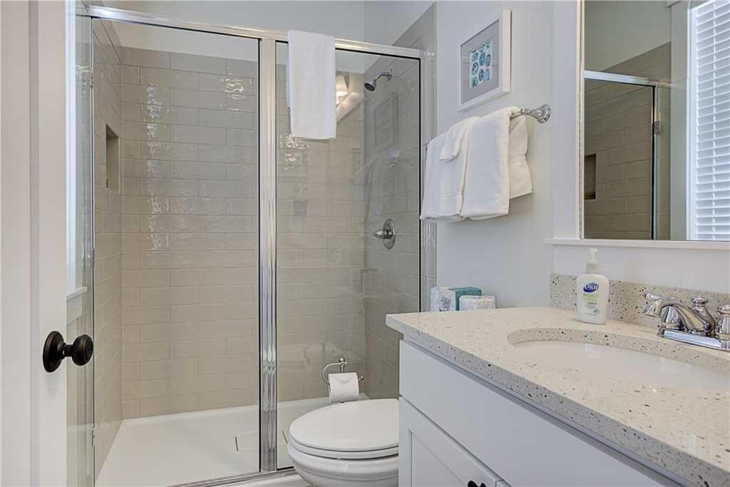 Silver Seadream by Seabrook Hospitality
