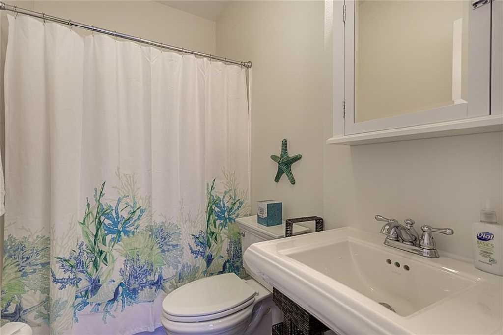 Silver Seadream by Seabrook Hospitality