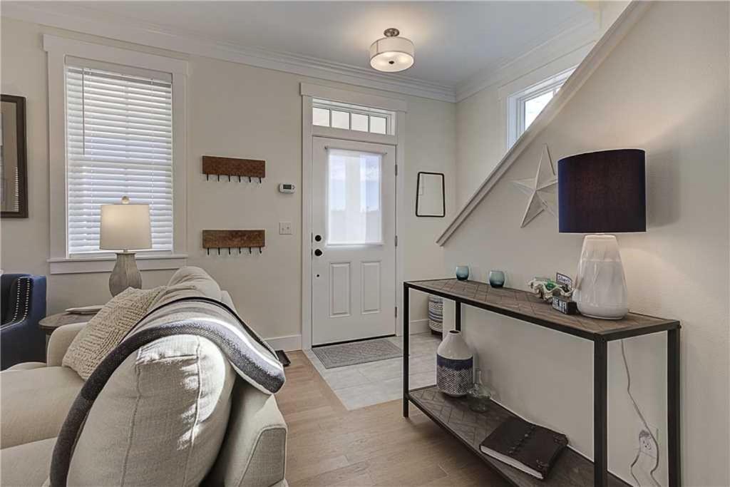 Silver Seadream by Seabrook Hospitality