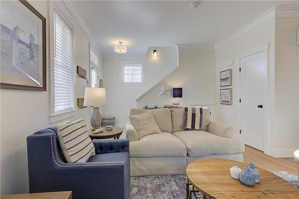 Silver Seadream by Seabrook Hospitality