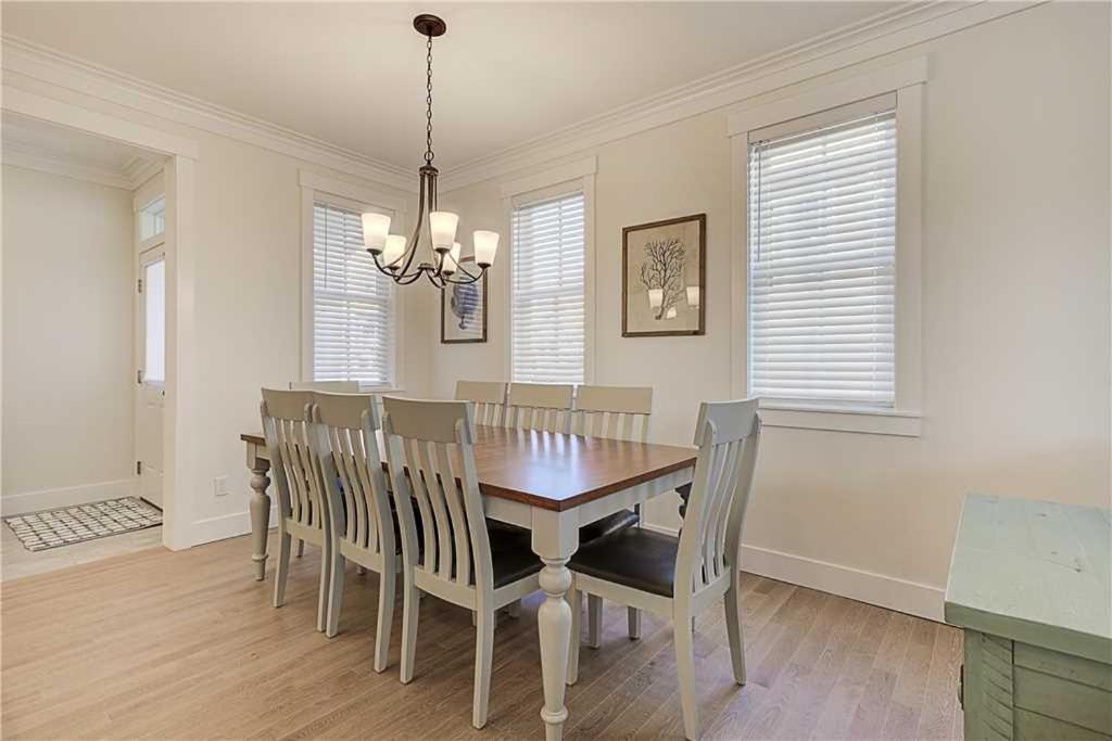 Silver Seadream by Seabrook Hospitality