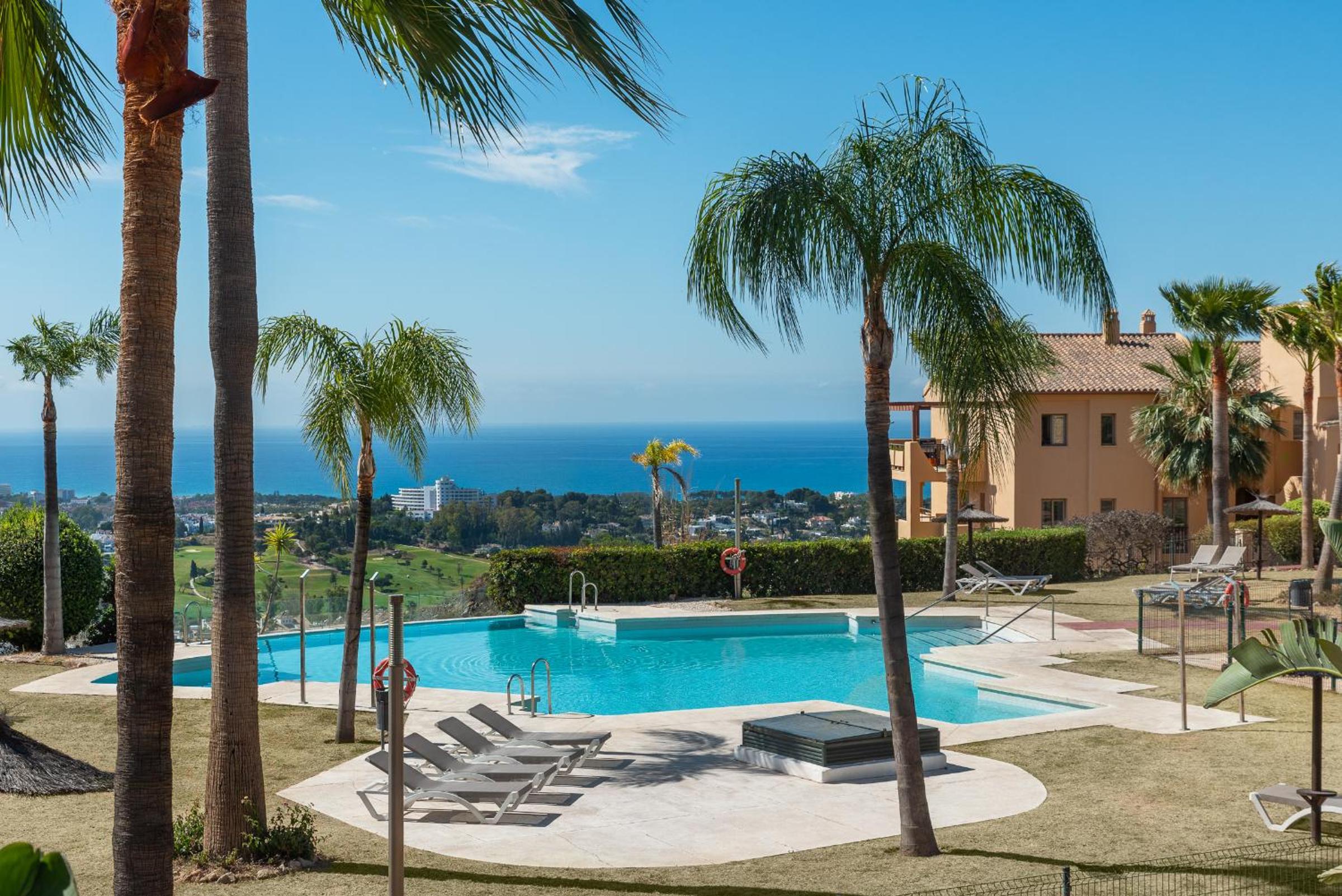 Family Apartment with Sea Views in Hacienda de Cifuentes