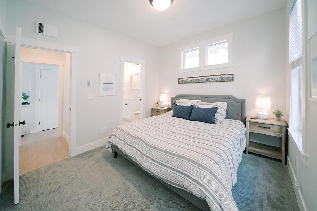 Tidewater Cottage by Seabrook Hospitality