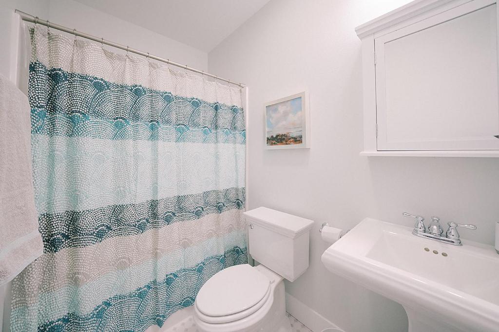 Tidewater Cottage by Seabrook Hospitality