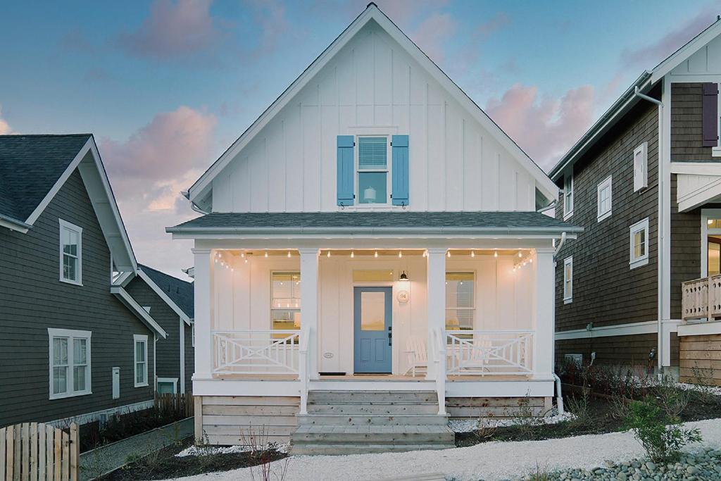 Tidewater Cottage by Seabrook Hospitality