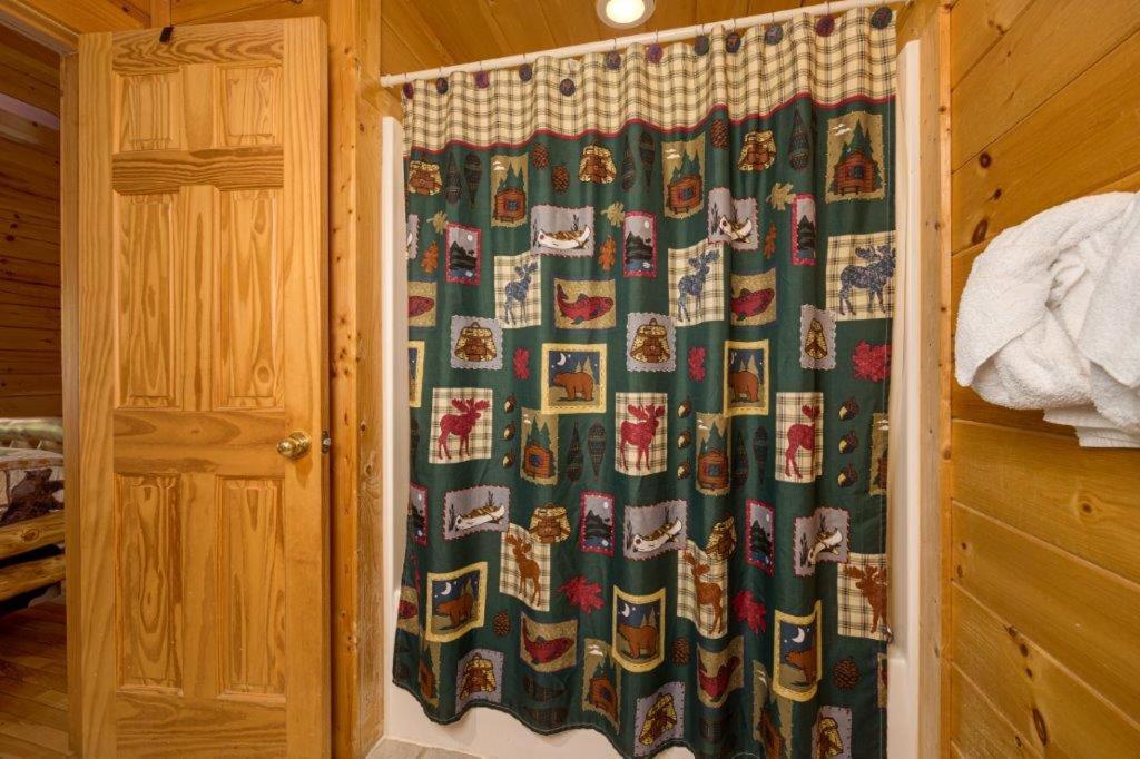 Scenic Vista Lodge by Eden Crest view 2
